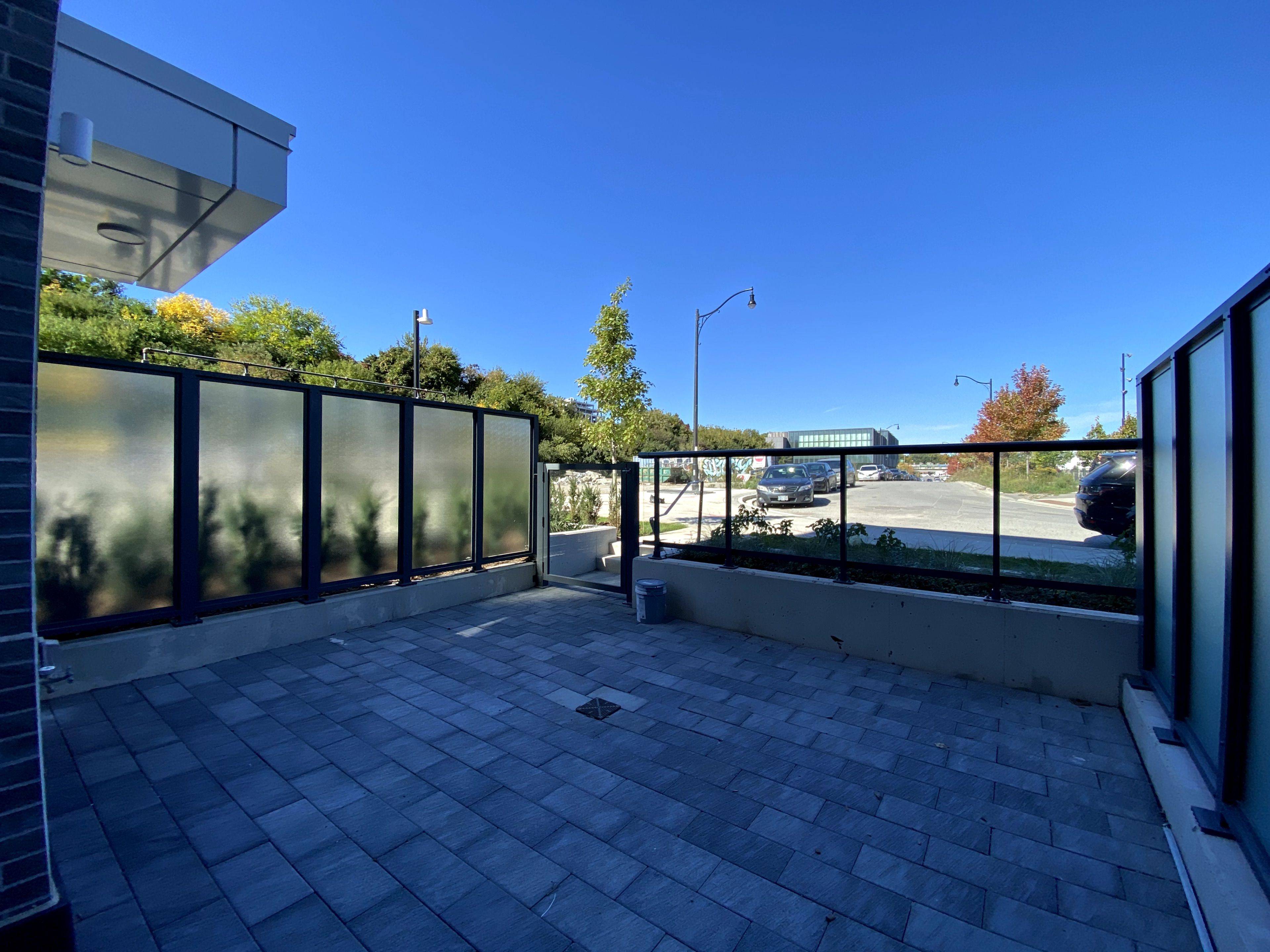 Toronto C15, ON M2K 1H8,11 McMahon DR #106