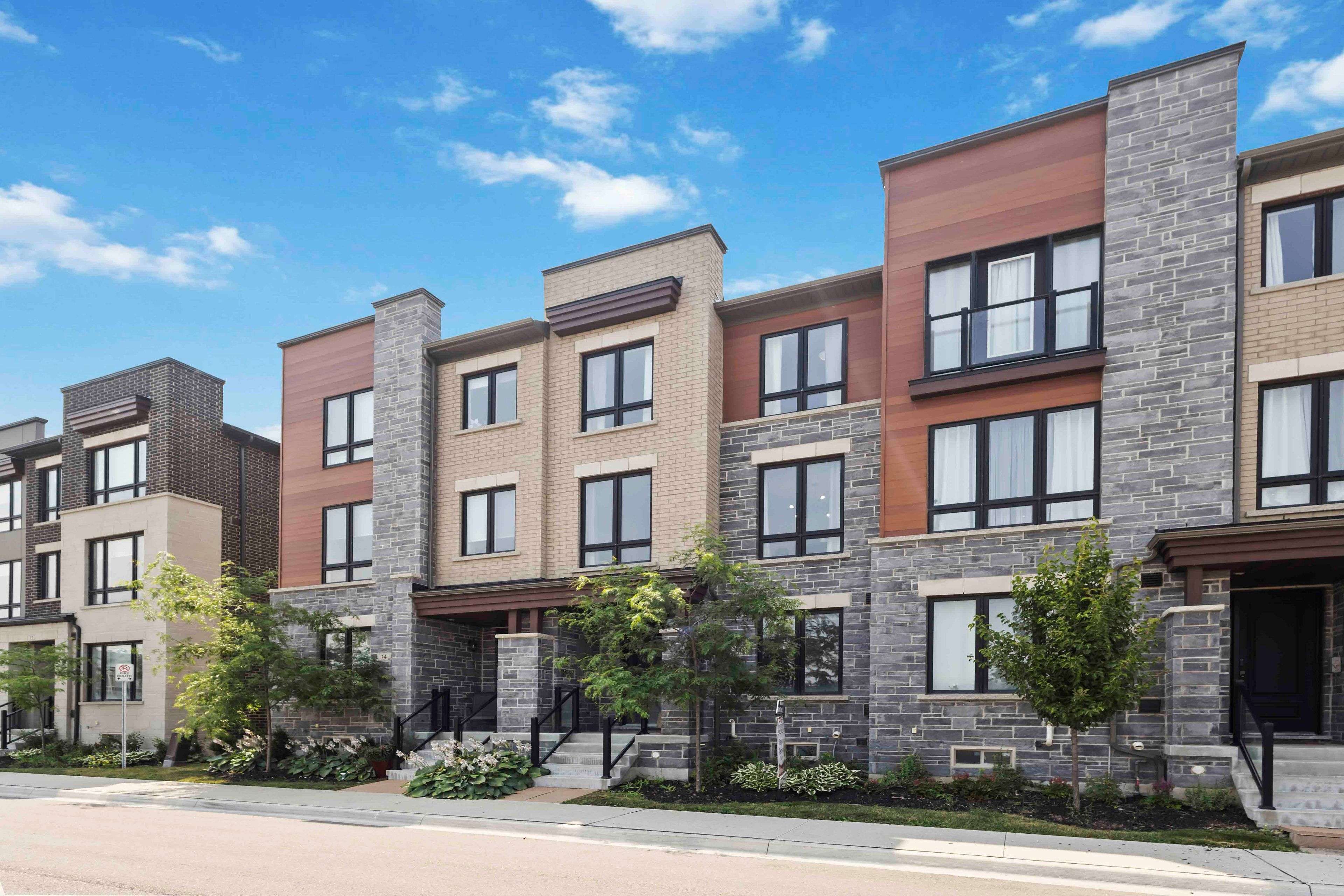 Whitby, ON L1N 0M6,36 Dockside WAY