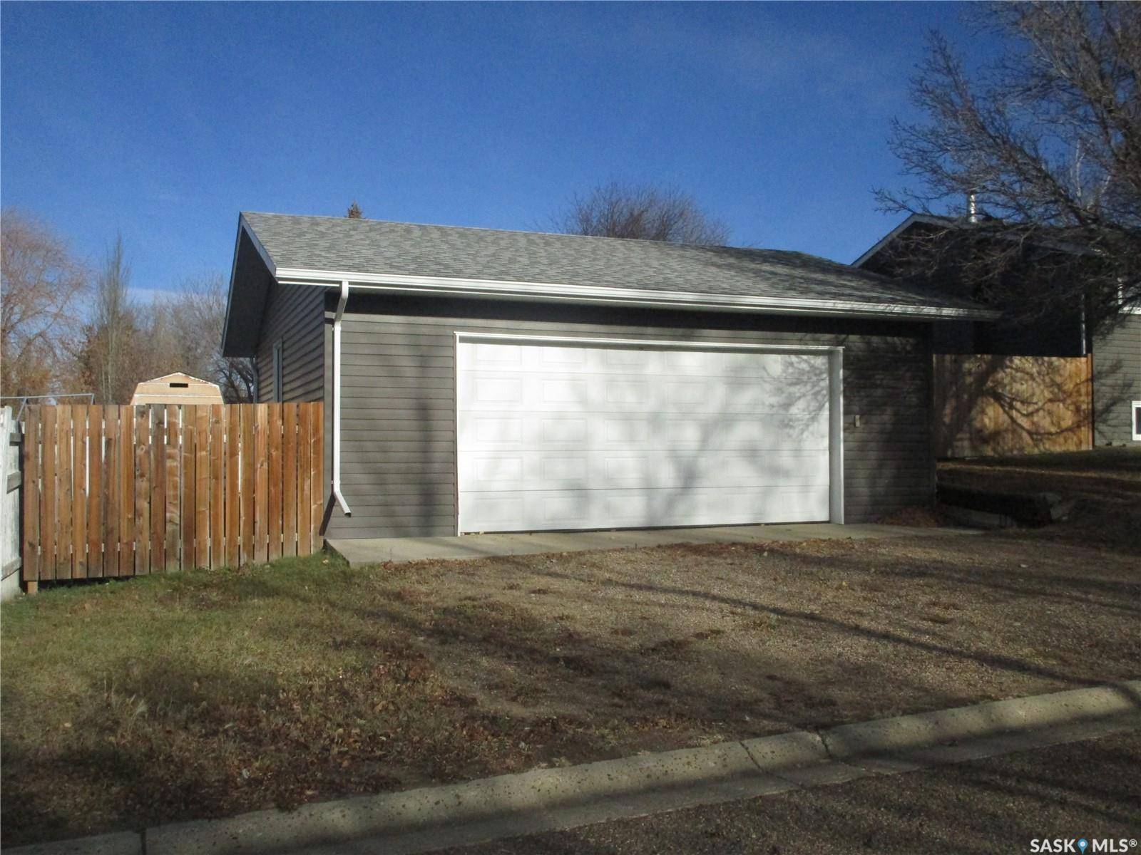 Coronach, SK S0H 0Z0,224 Crawford AVENUE