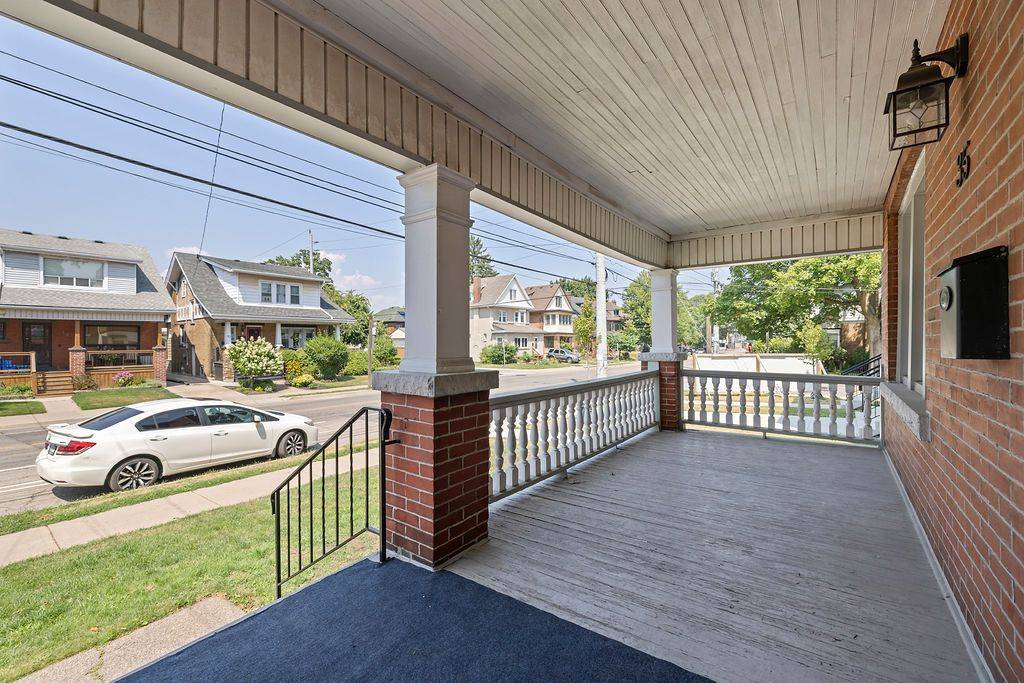 Hamilton, ON L8M 3C8,35 Gage AVE S