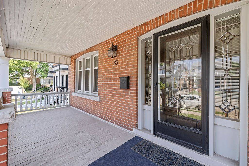 Hamilton, ON L8M 3C8,35 Gage AVE S