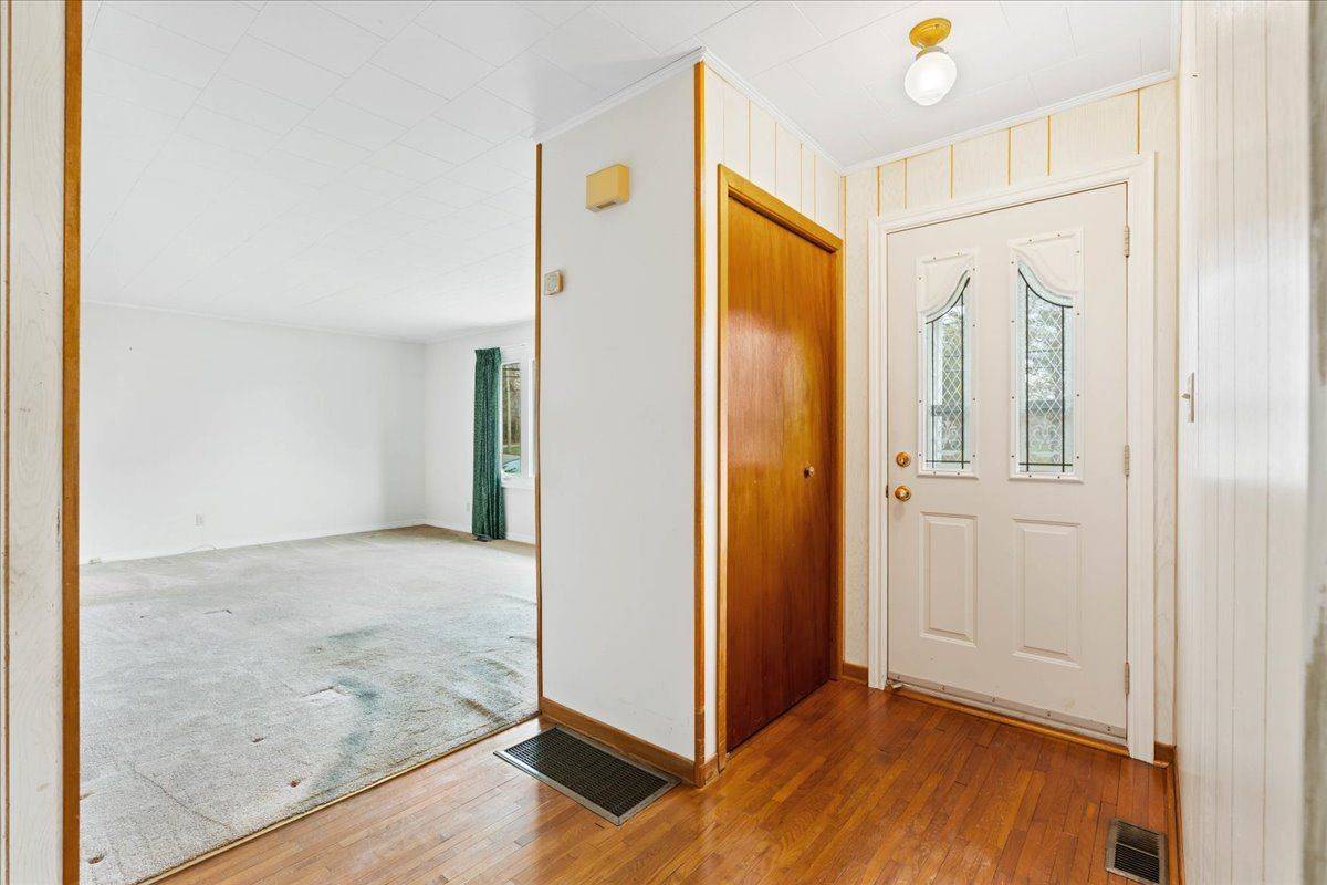 Quinte West, ON K0K 2C0,165 North Trent ST