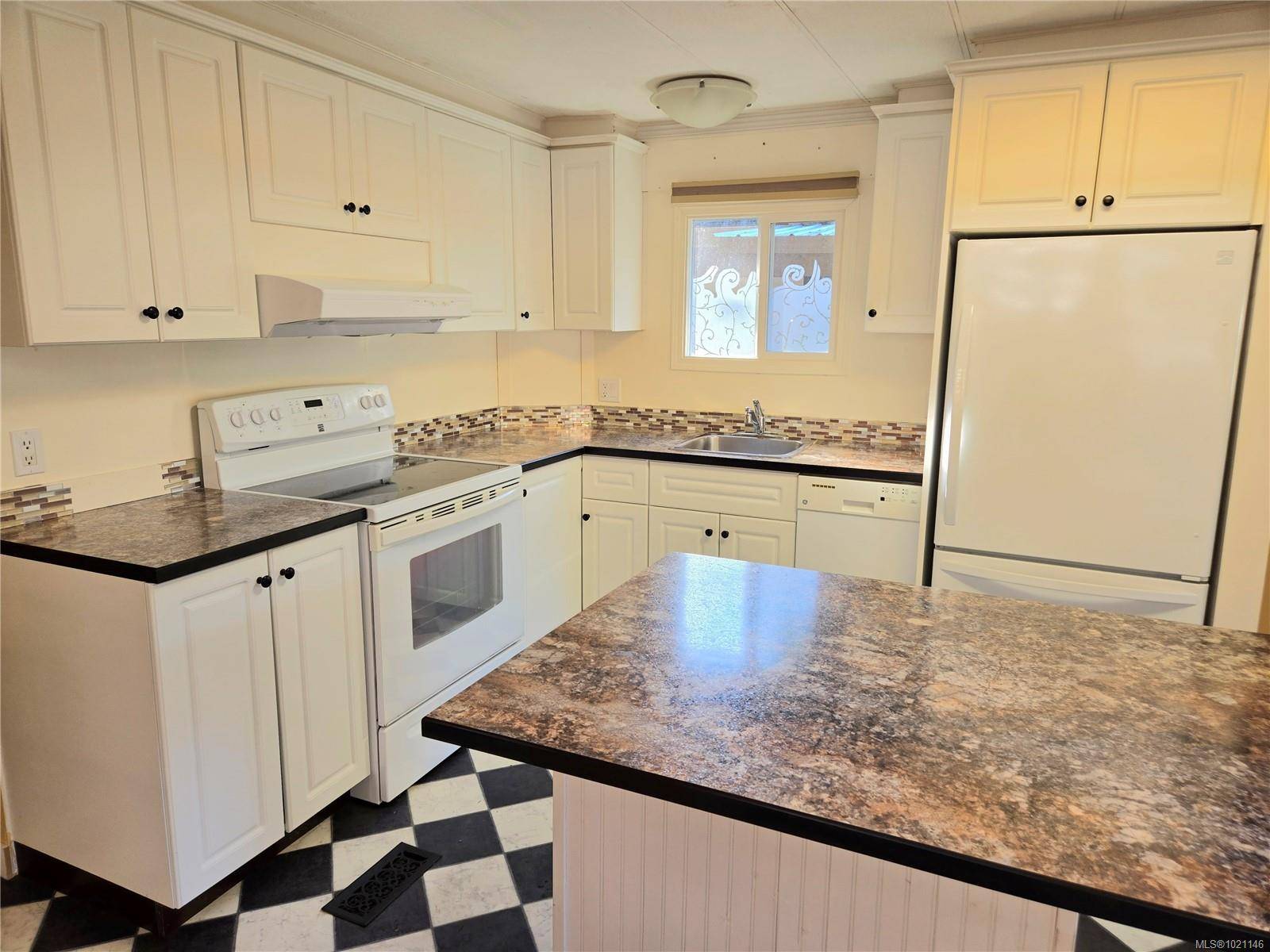 Parksville, BC V9P 1R4,1247 Arbutus Rd #76