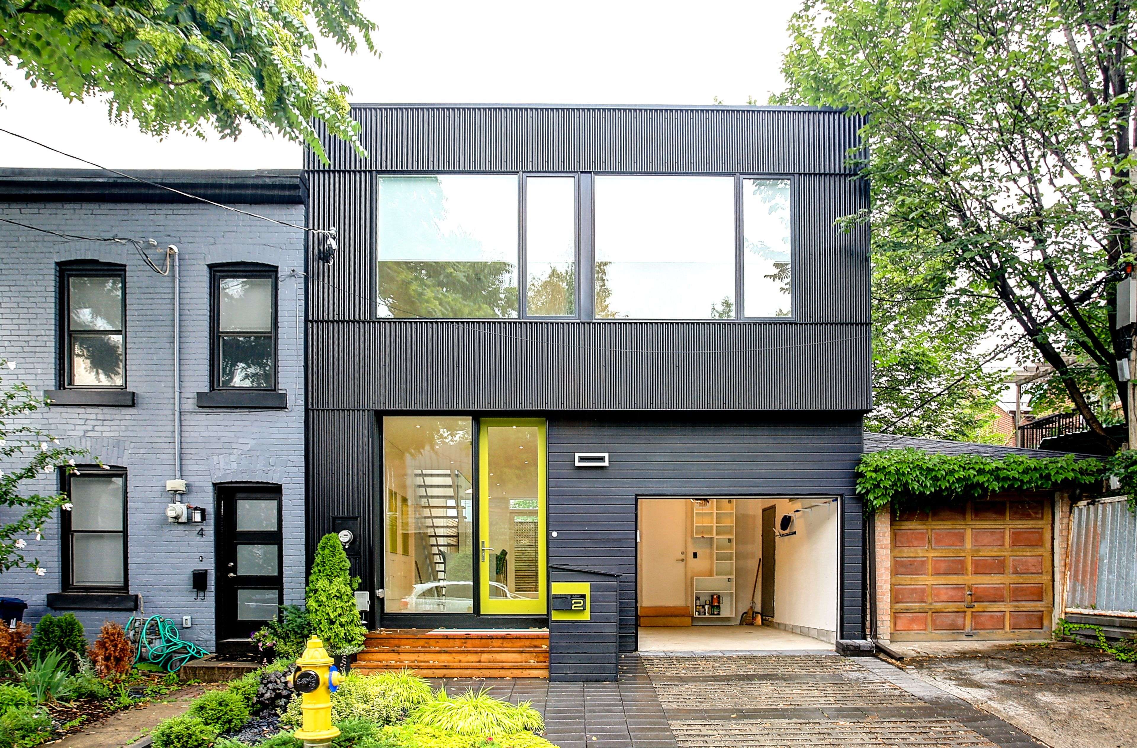 Toronto C01, ON M6J 1K5,2 Crocker AVE