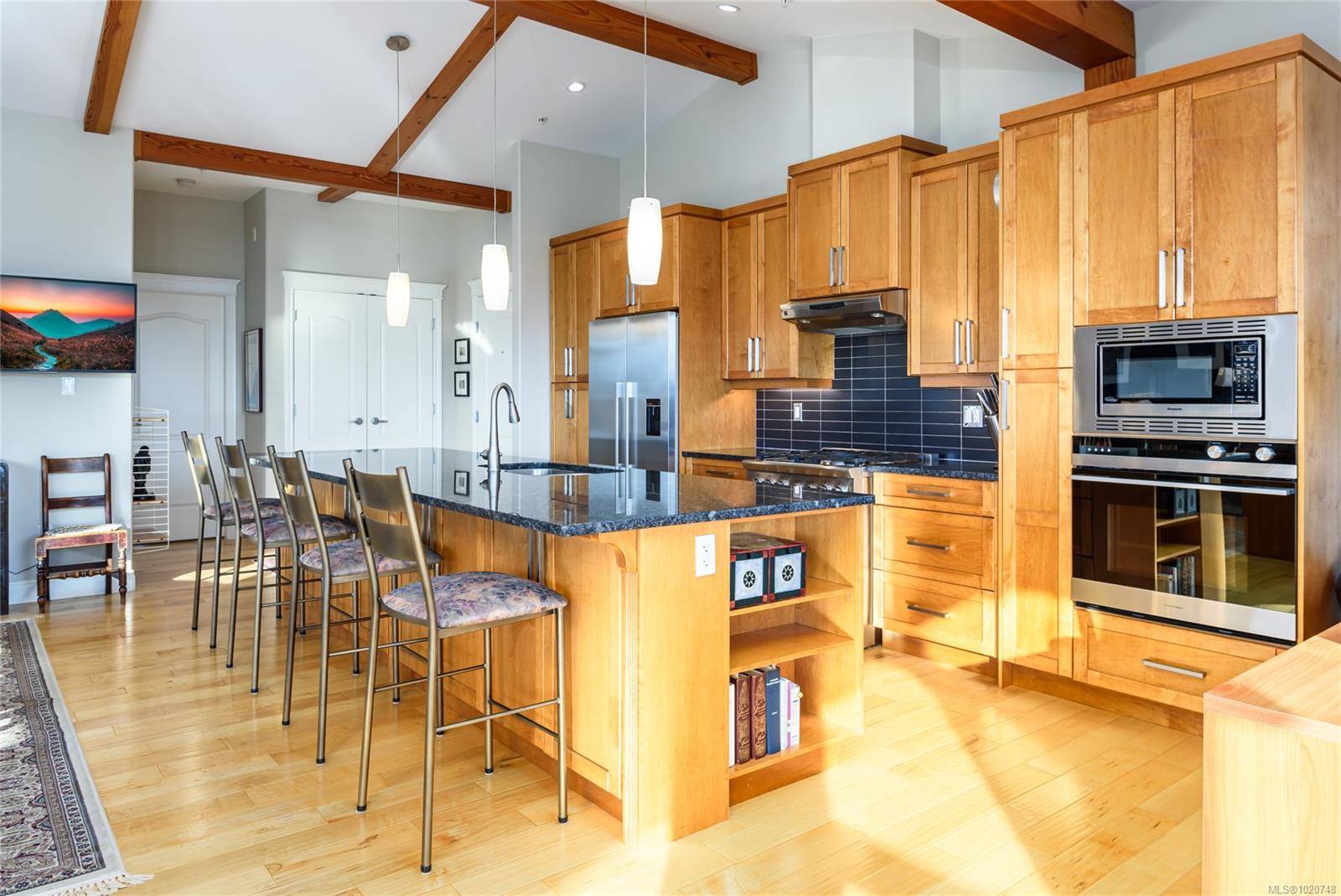 Courtenay, BC V9N 9X8,3666 Royal Vista Way #641