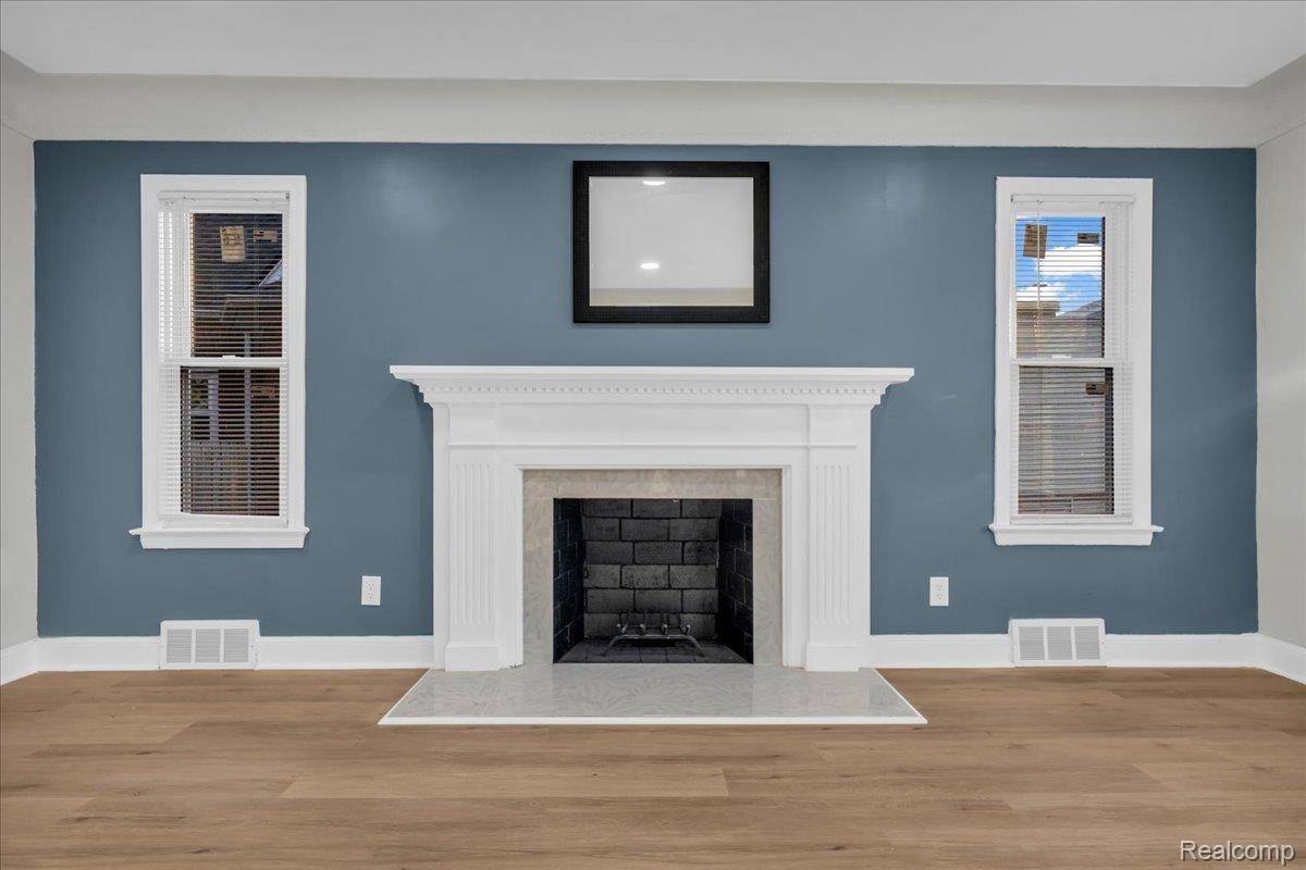 Detroit, MI 48235,18684 Steel ST