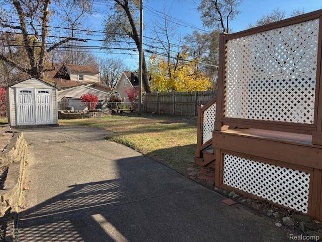 Royal Oak, MI 48067,901 LONGFELLOW AVE