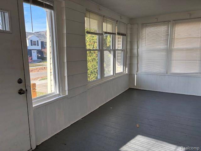 Royal Oak, MI 48067,901 LONGFELLOW AVE