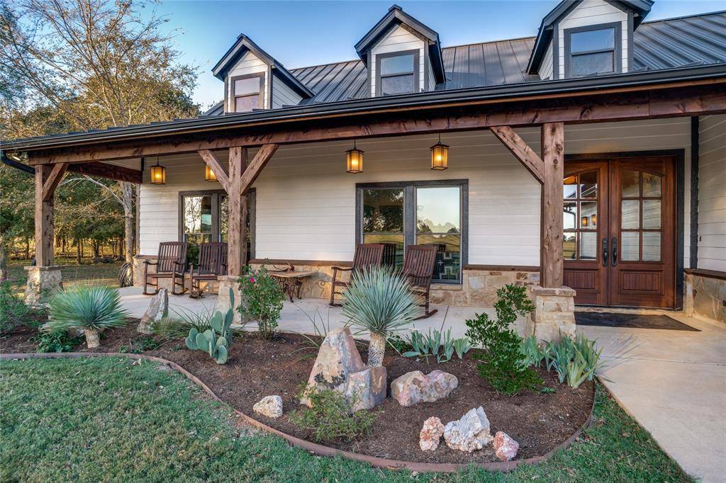 Collinsville, TX 76233,205 County Road 243