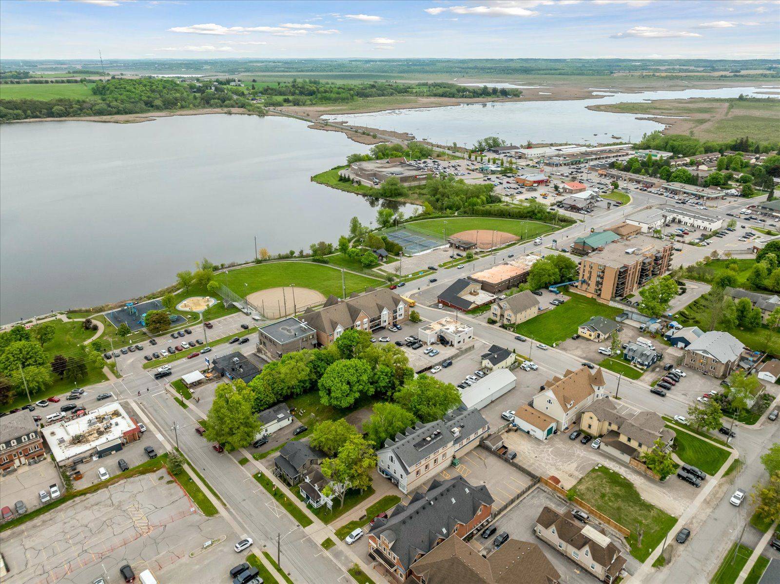 Scugog, ON L9L 1C4,180 Mary ST