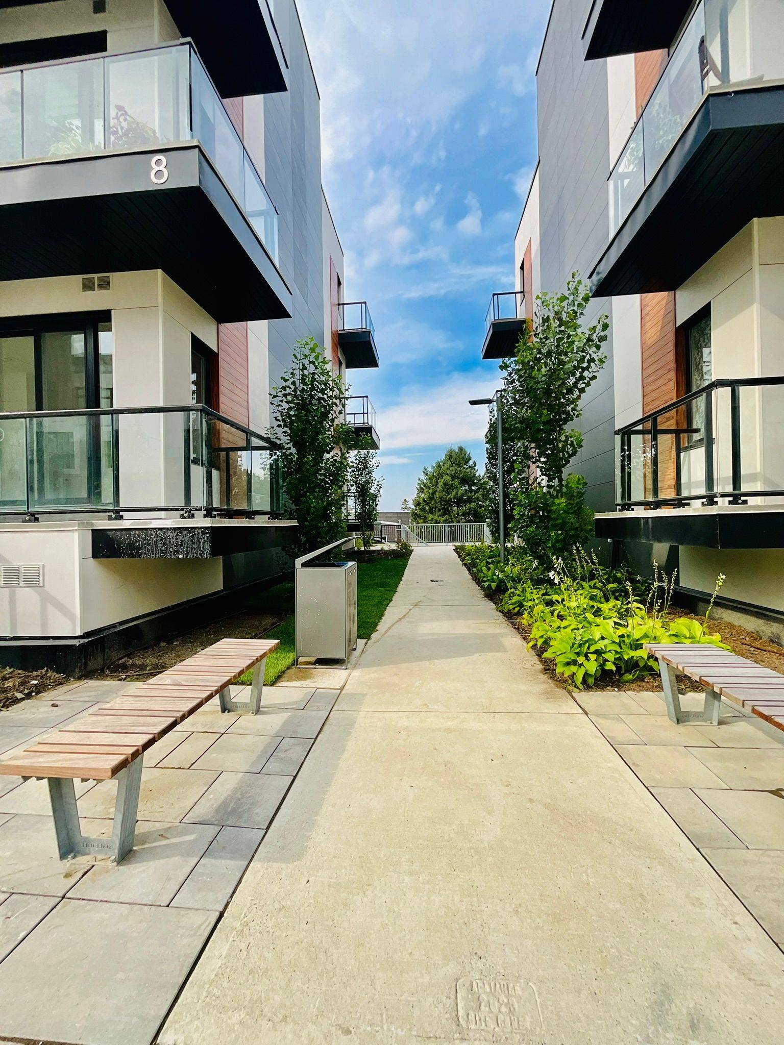 Richmond Hill, ON L4S 0N1,8 Steckley House LN #212