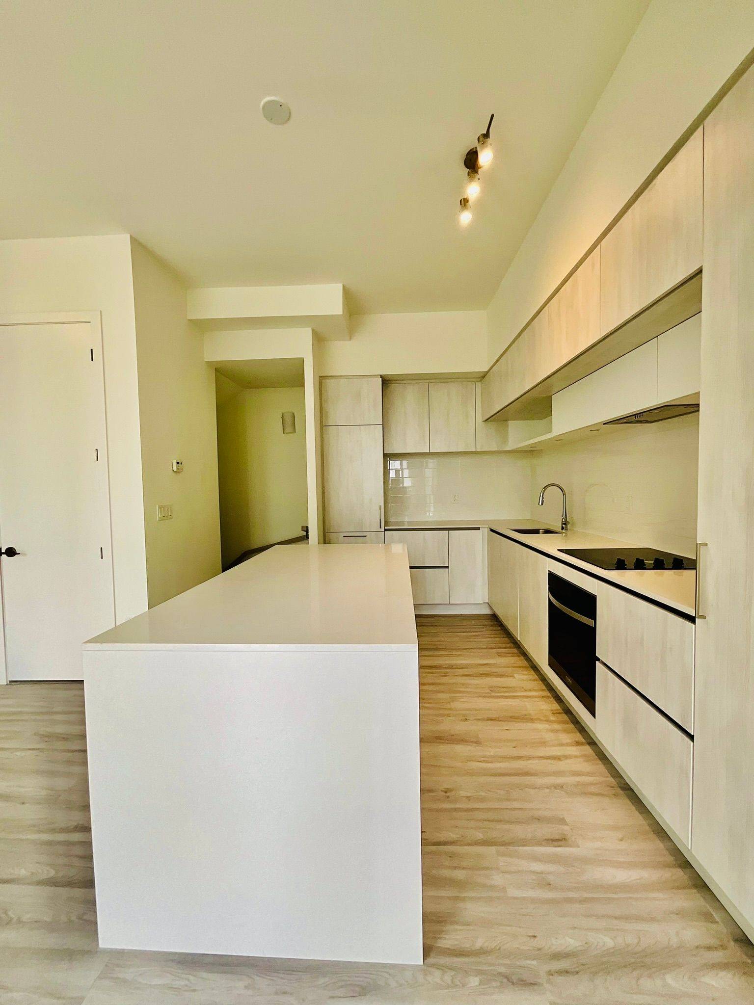 Richmond Hill, ON L4S 0N1,8 Steckley House LN #212