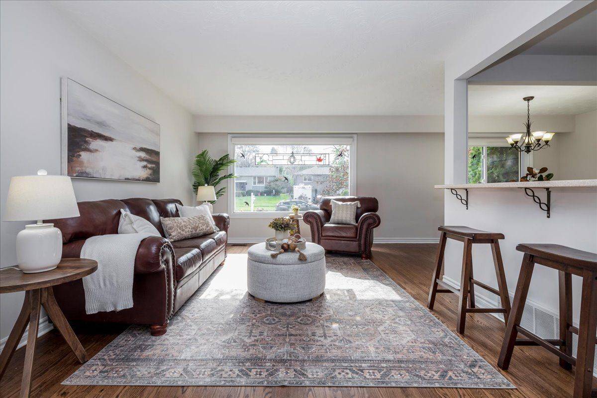 Barrie, ON L4N 2W7,32 Springhome RD