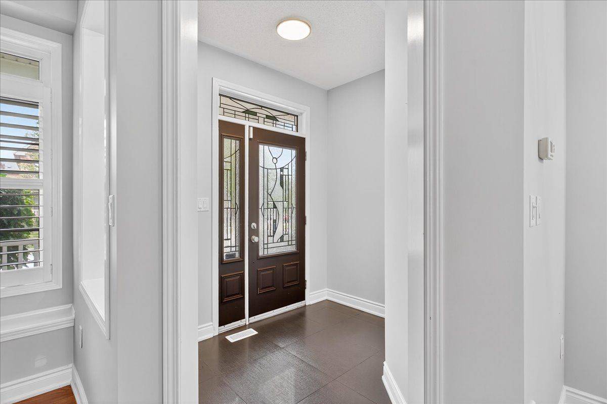 Milton, ON L9T 0G8,852 Bessy TRL