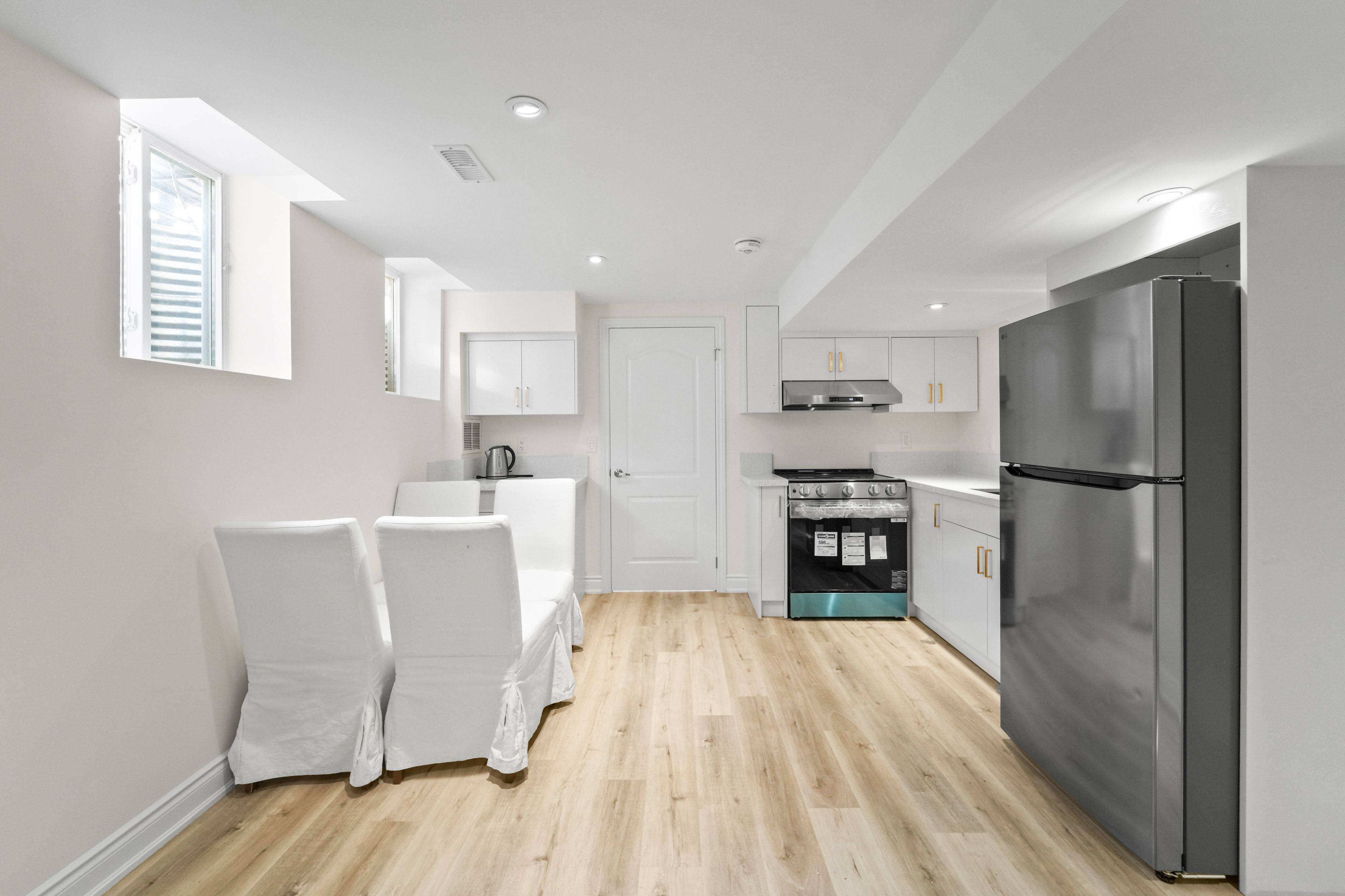 Milton, ON L9T 5T9,904 Somerville TER