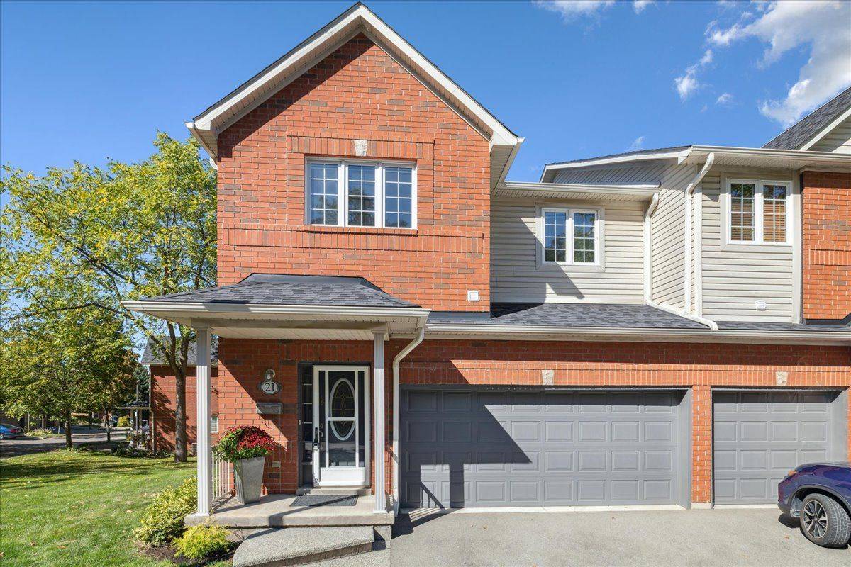 Hamilton, ON L8P 4Z4,120 Beddoe DR #21