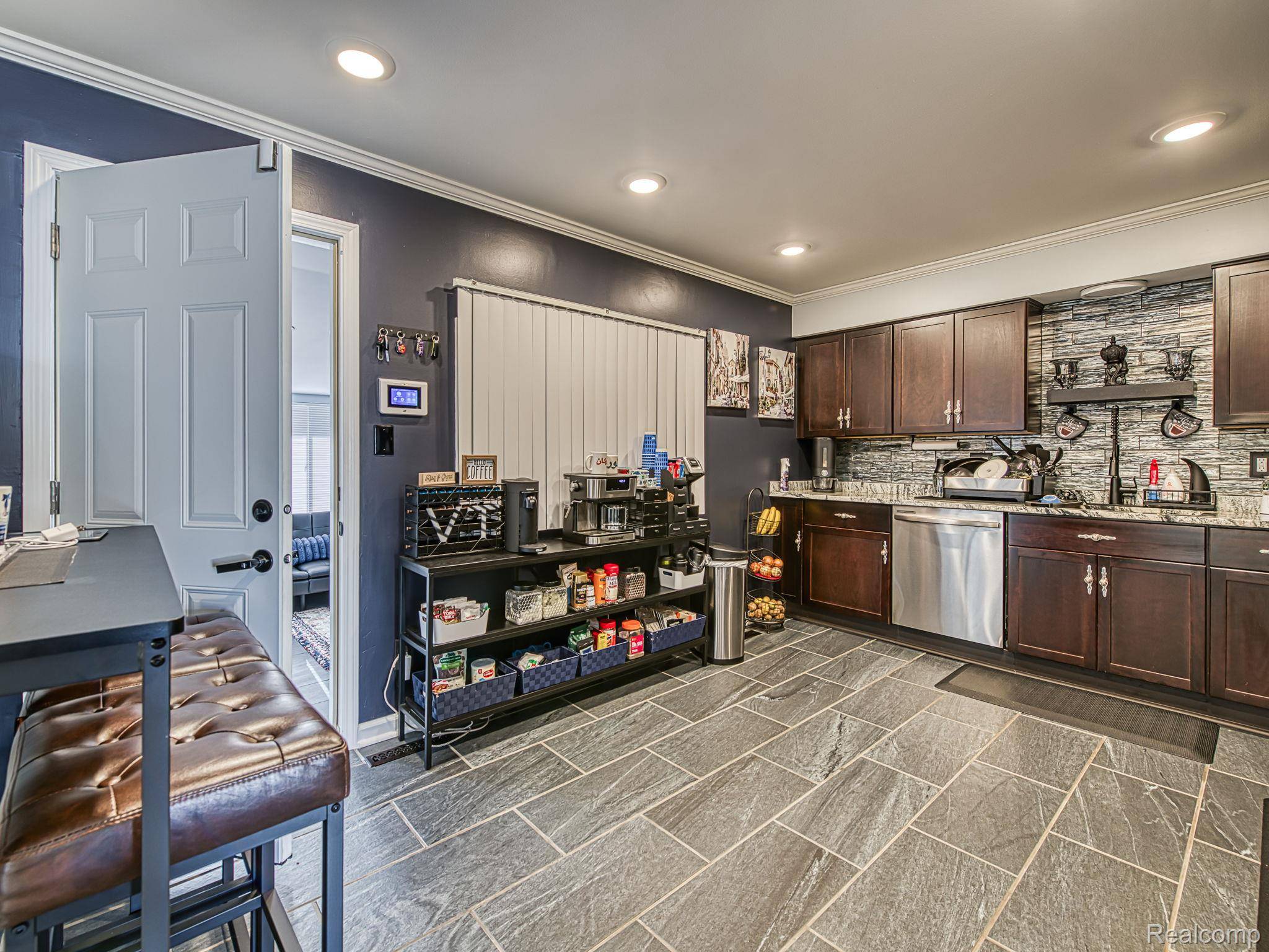 Taylor, MI 48180,9514 Cass AVE