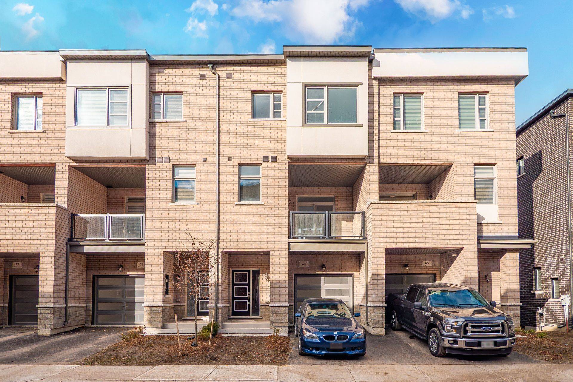 Vaughan, ON L4L 1A7,69 Inverary CRES