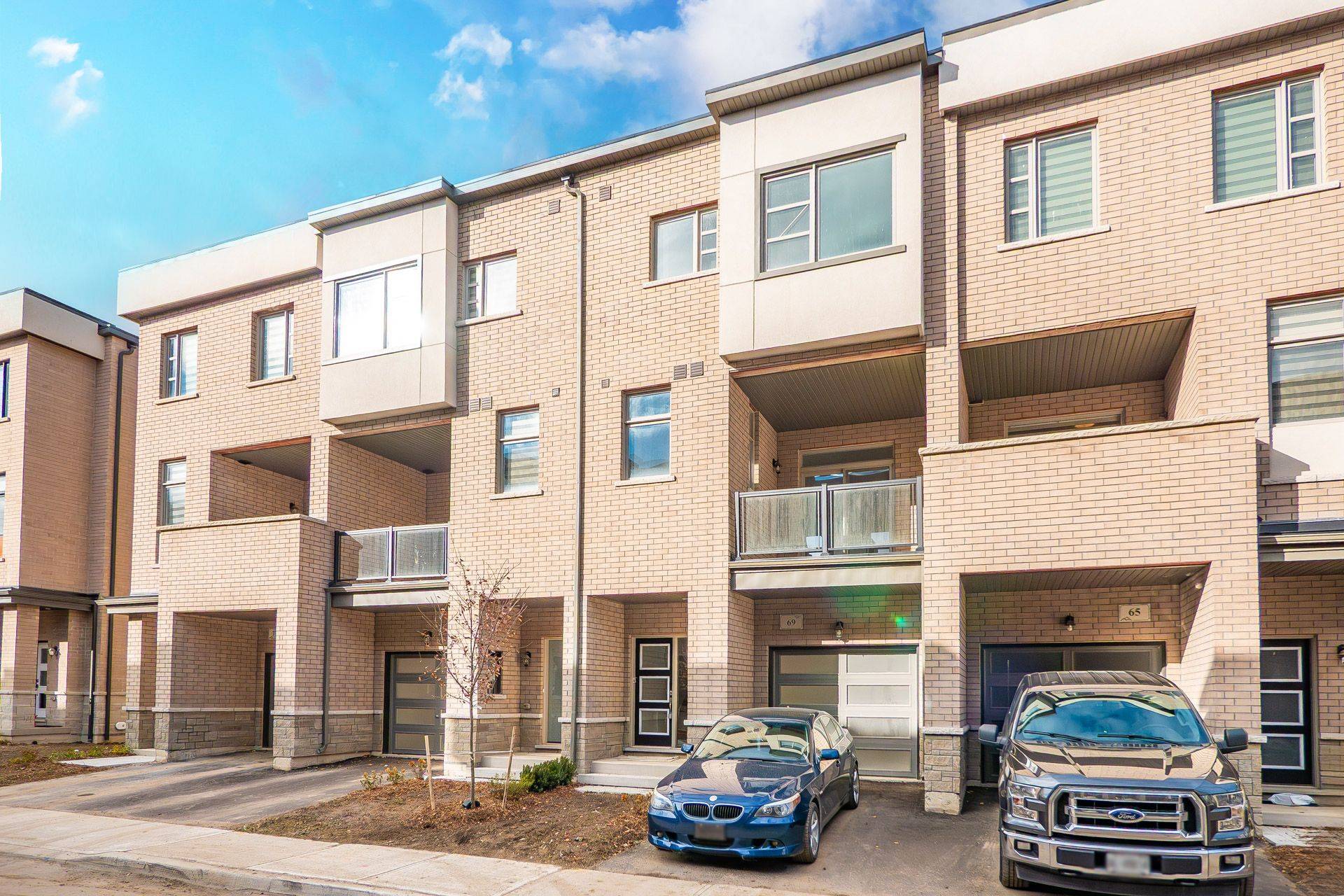 Vaughan, ON L4L 1A7,69 Inverary CRES