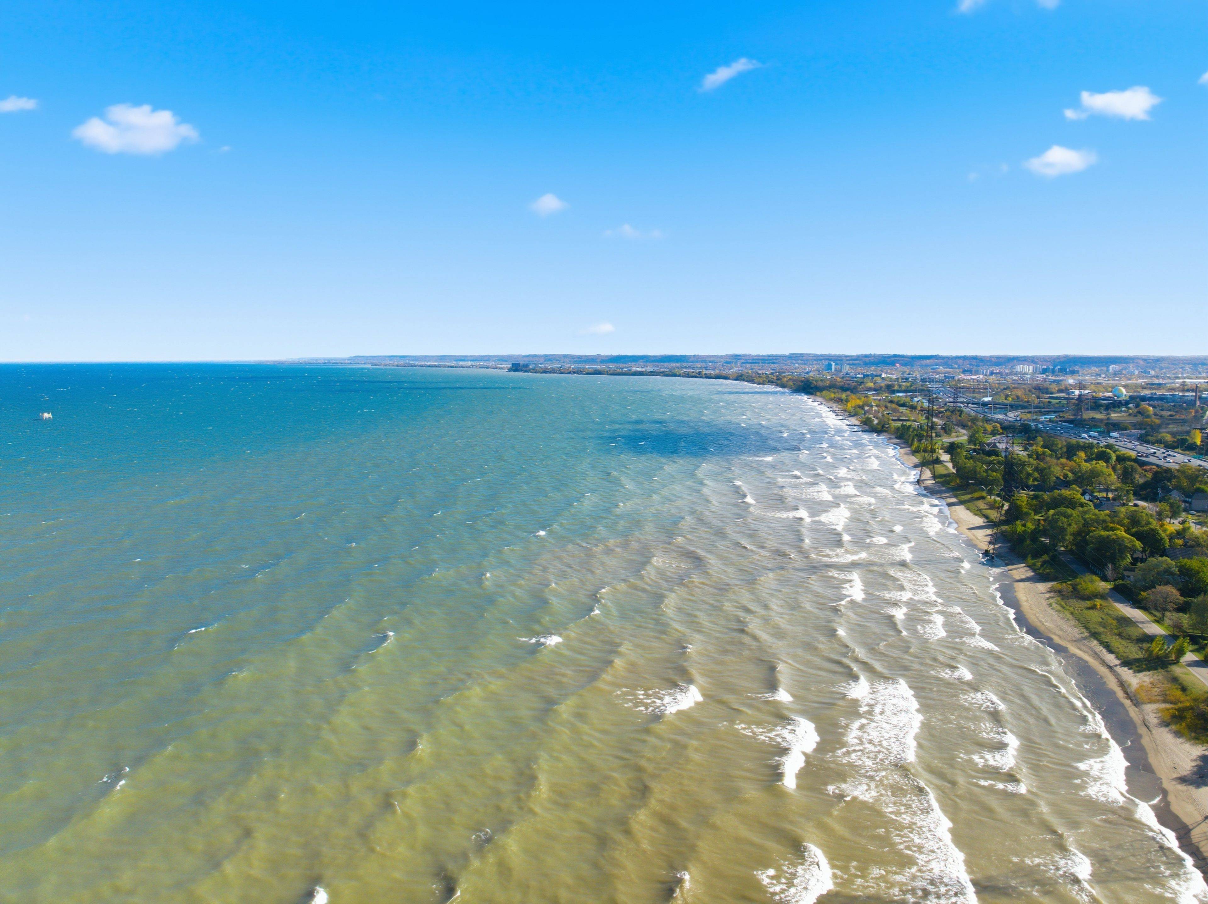 Hamilton, ON L8H 6W4,337 Beach BLVD #7