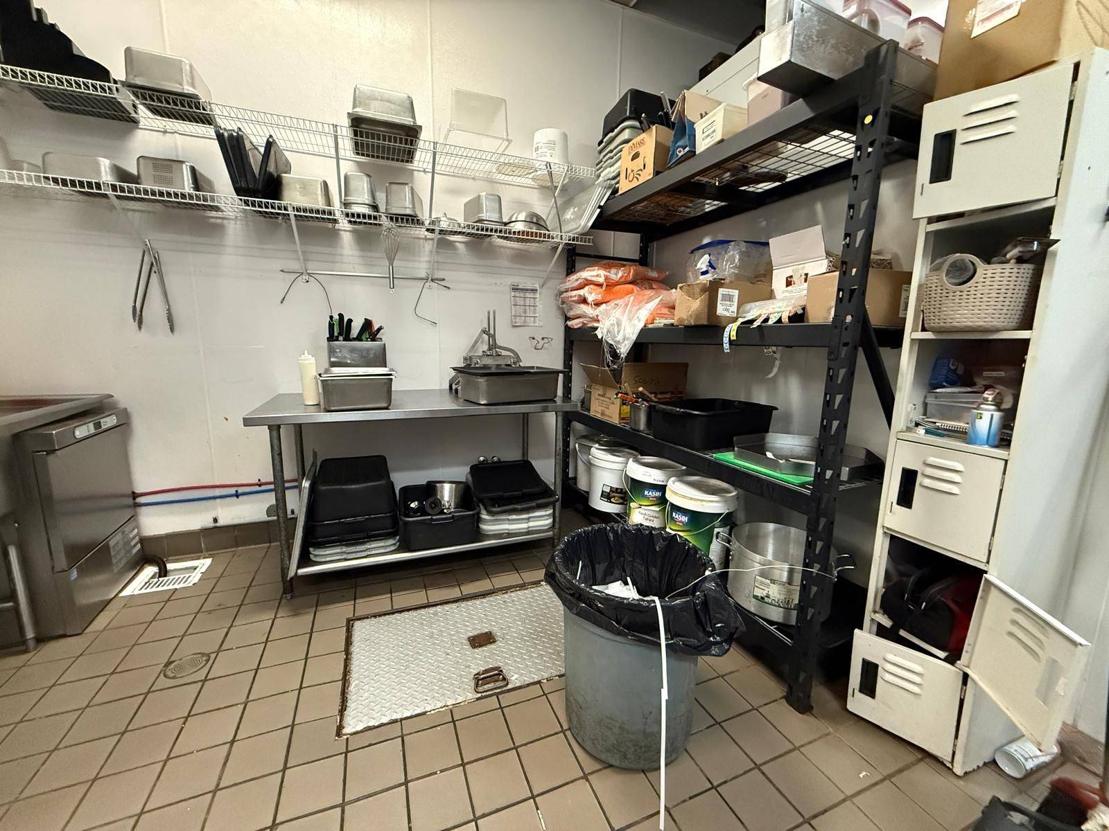 London South, ON N6K 3C2,795 Wonderland RD S