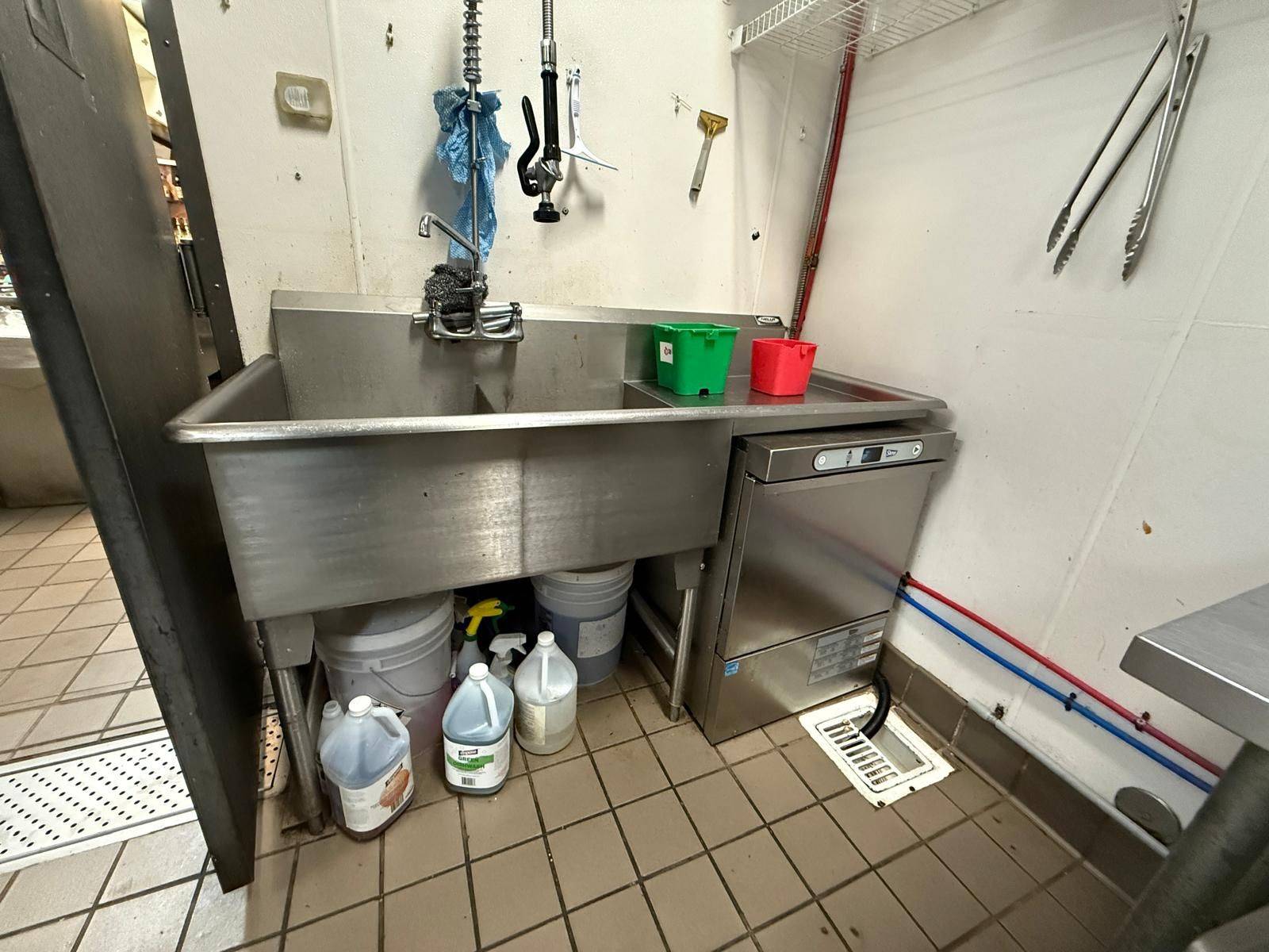 London South, ON N6K 3C2,795 Wonderland RD S