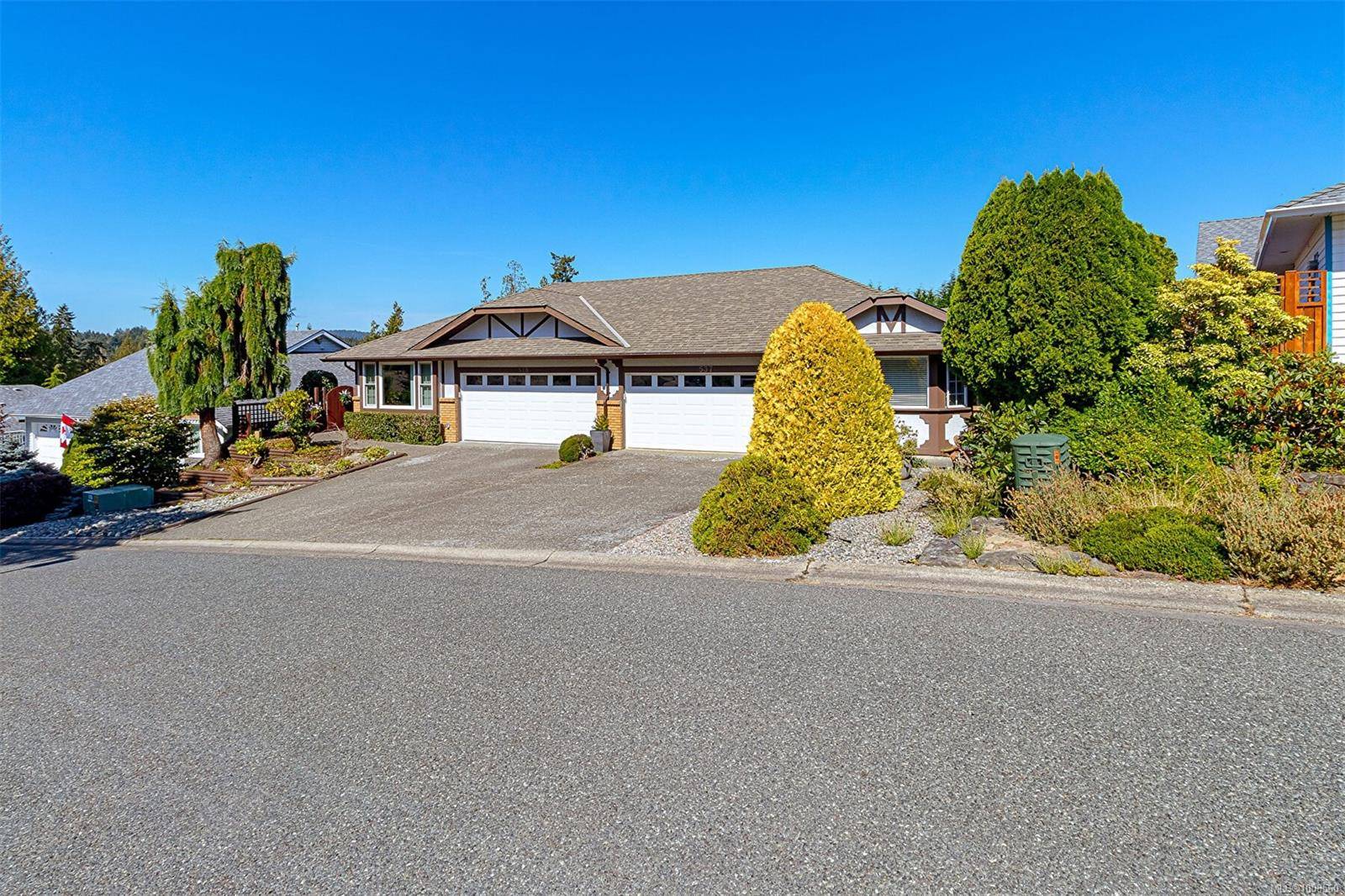 Cobble Hill, BC V8H 0K8,537 Fairways Pl
