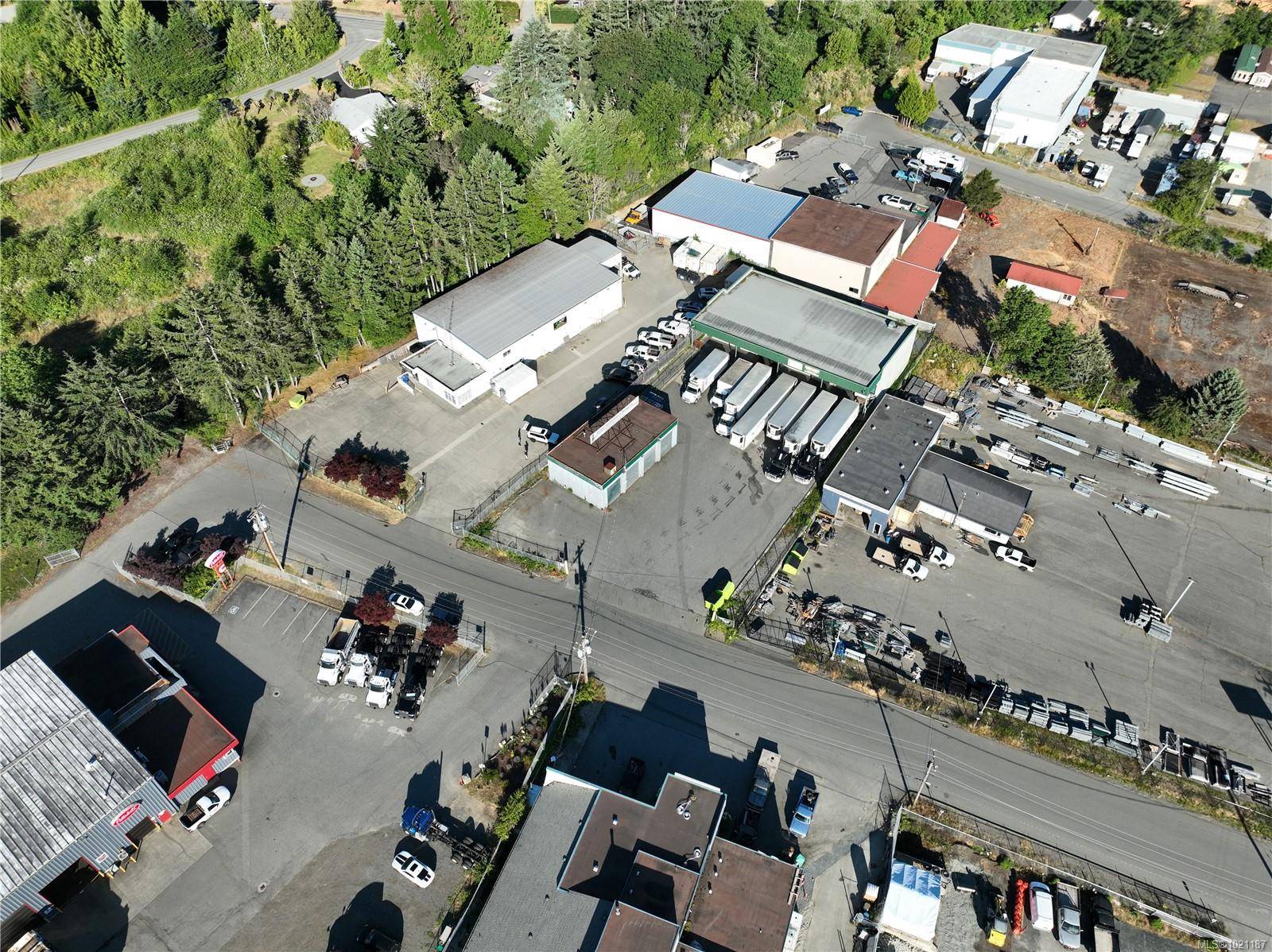 Lantzville, BC V0R 2H0,6833 Metro Rd #Rear