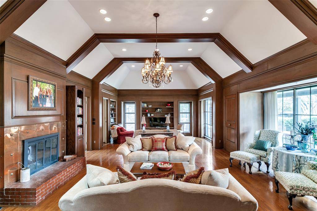 Dallas, TX 75230,6043 Walnut Hill Circle