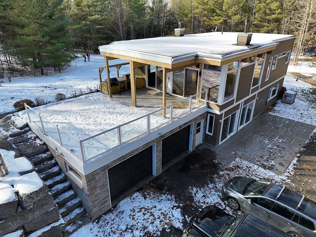 Carp - Huntley Ward, ON K0A 1L0,1792 Bearhill RD