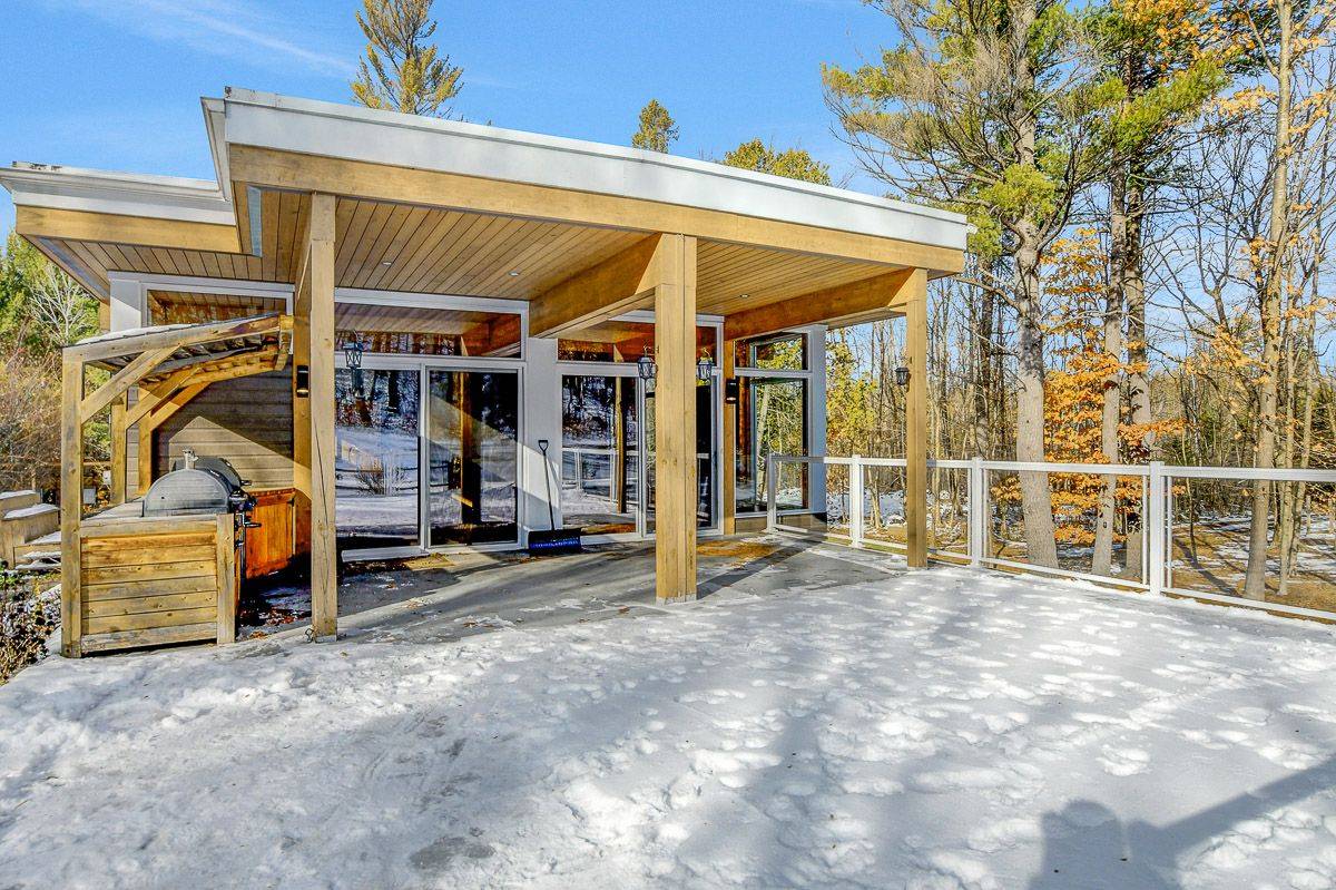 Carp - Huntley Ward, ON K0A 1L0,1792 Bearhill RD