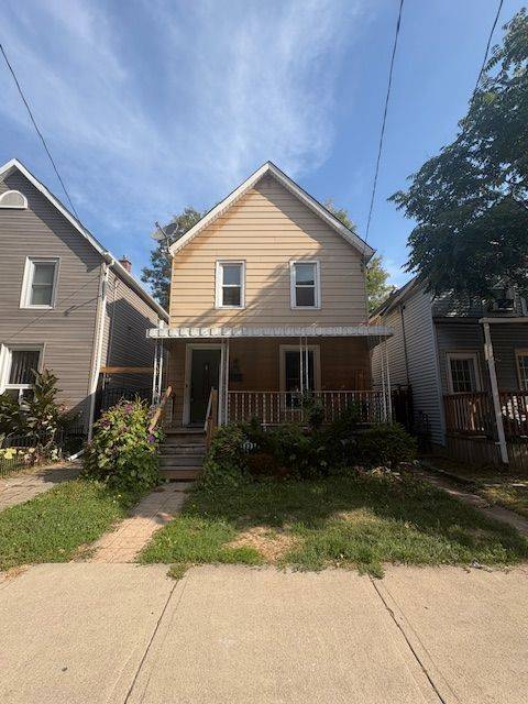 Hamilton, ON L8L 3P4,89 SHAW ST