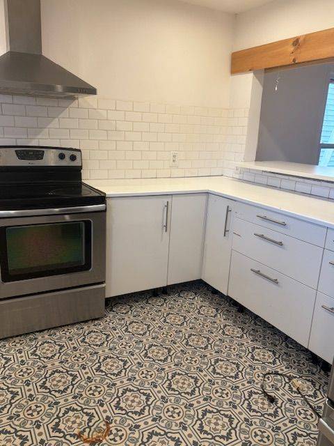 Hamilton, ON L8L 3P4,89 SHAW ST