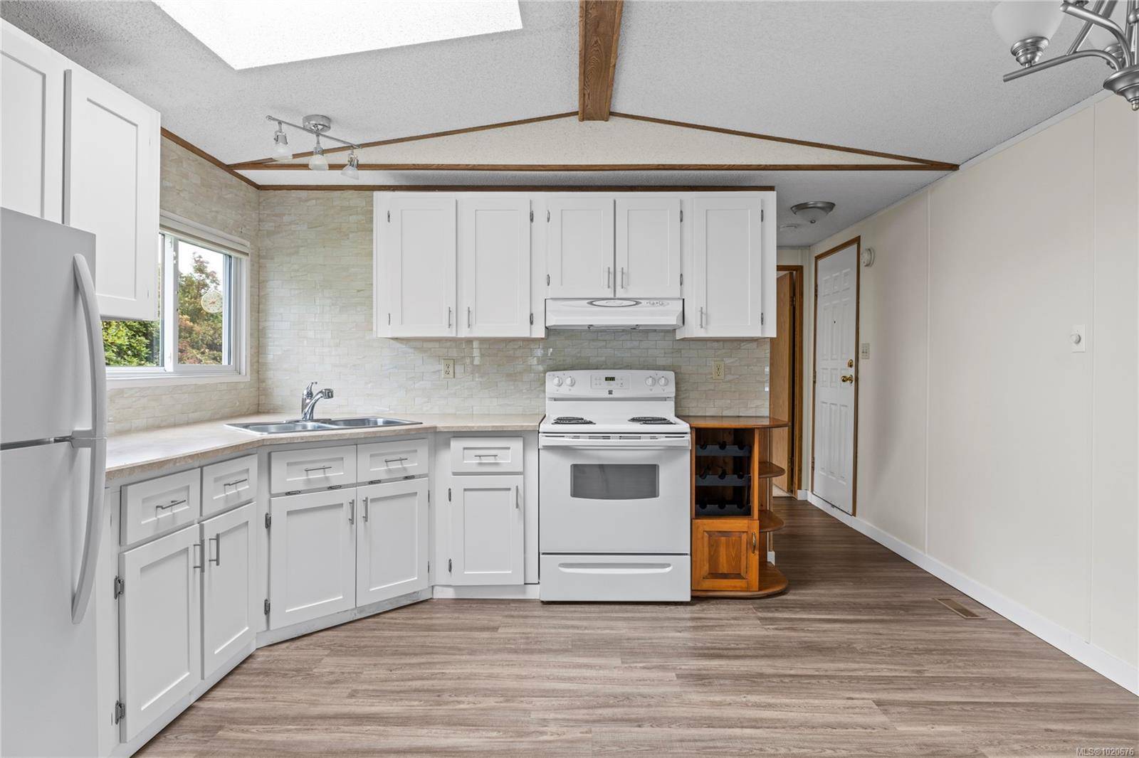 Nanaimo, BC V9R 6K6,1174 Morrell Cir #34