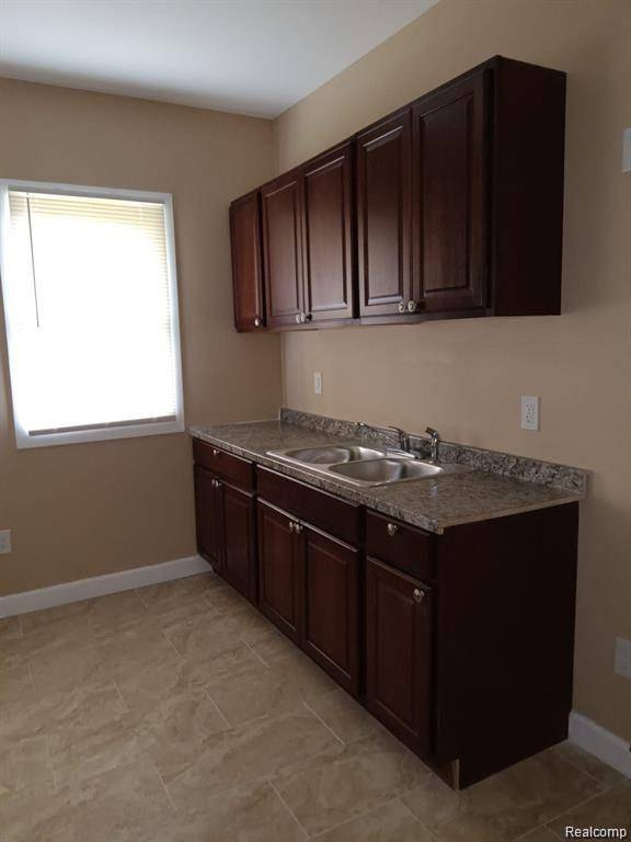 Detroit, MI 48204,8879 N CLARENDON ST