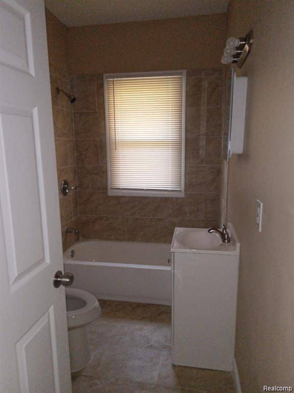 Detroit, MI 48204,8879 N CLARENDON ST