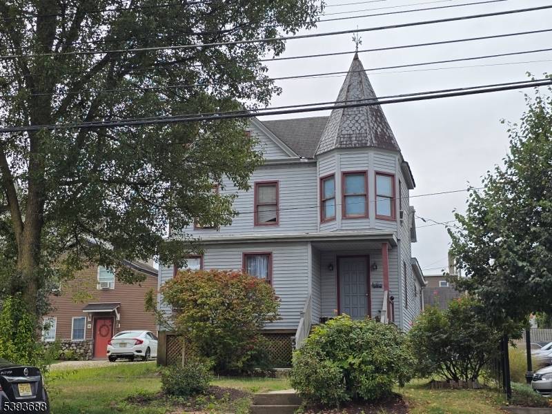 Newton Town, NJ 07860,52 Trinity St