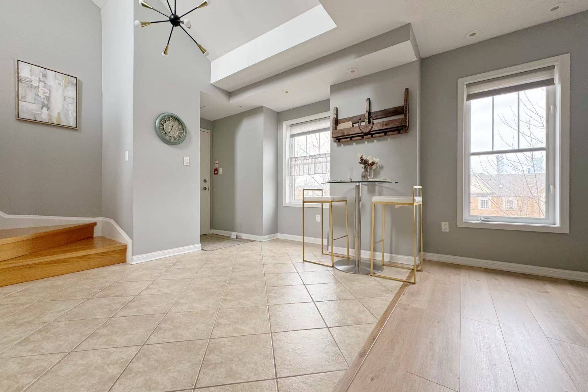 Mississauga, ON L5B 0A8,580 Shoreline DR #6