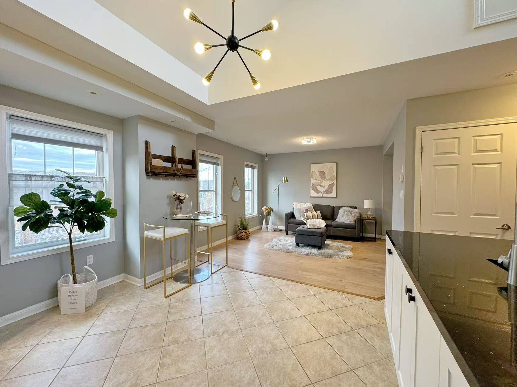 Mississauga, ON L5B 0A8,580 Shoreline DR #6