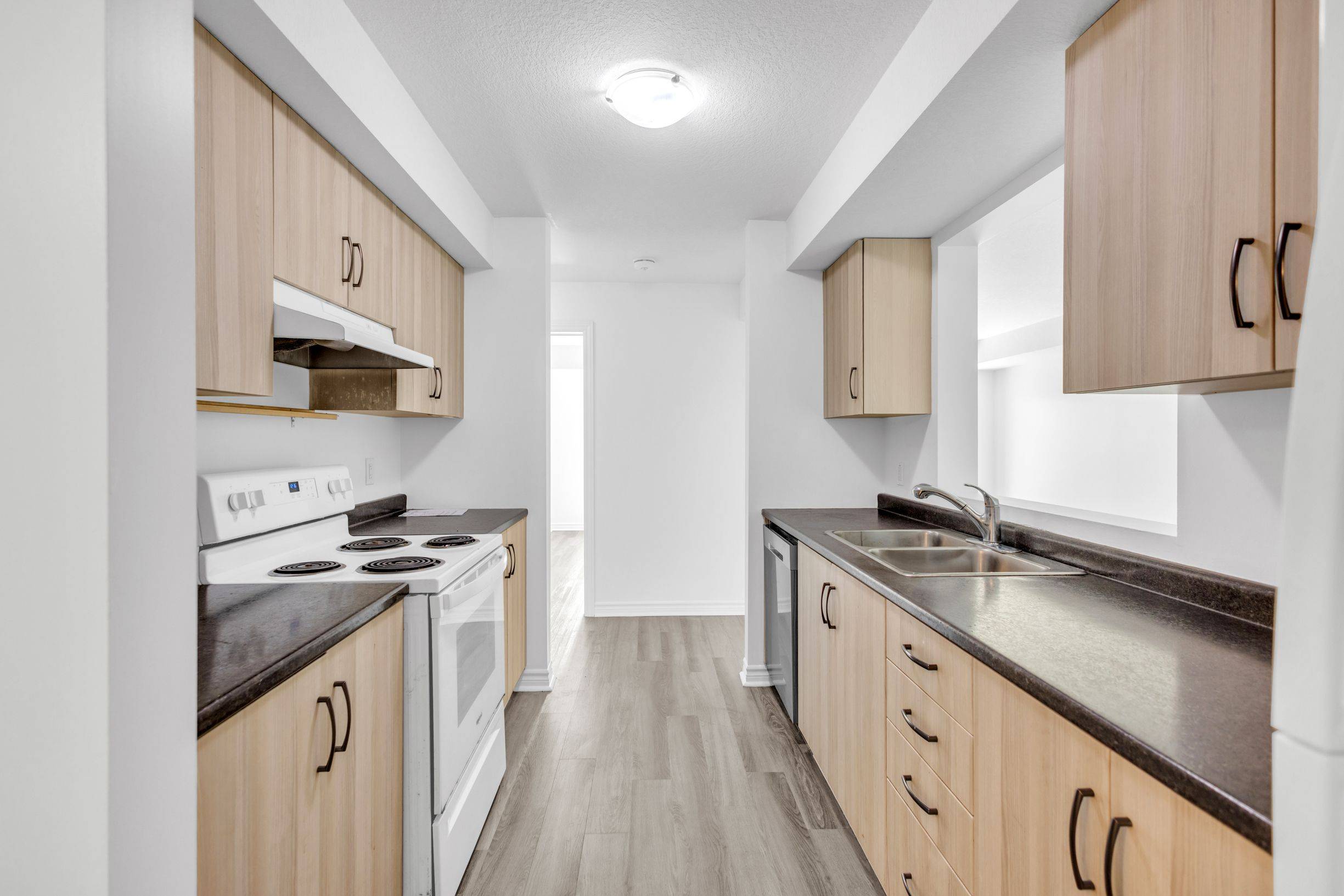 Guelph, ON N1E 6C7,5 CITYVIEW DR S #103