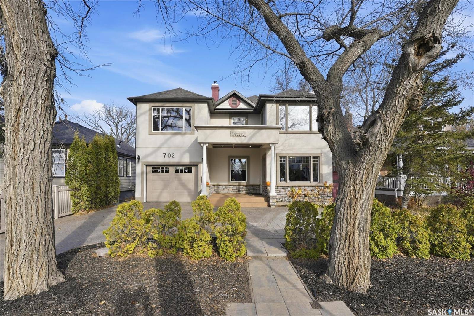 Saskatoon, SK S7K 0M9,702 Queen STREET