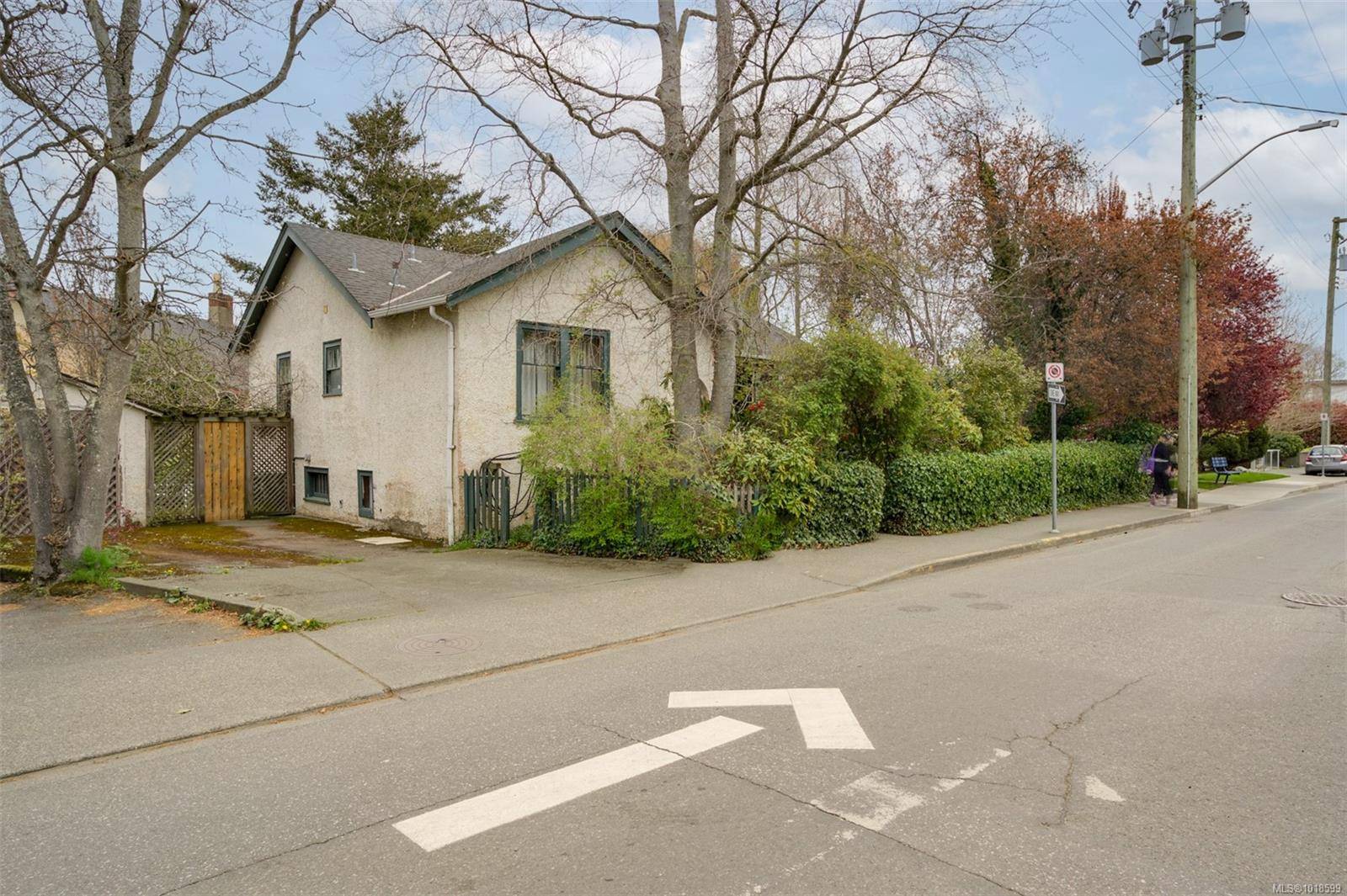 Victoria, BC V8W 1L8,516 Simcoe St