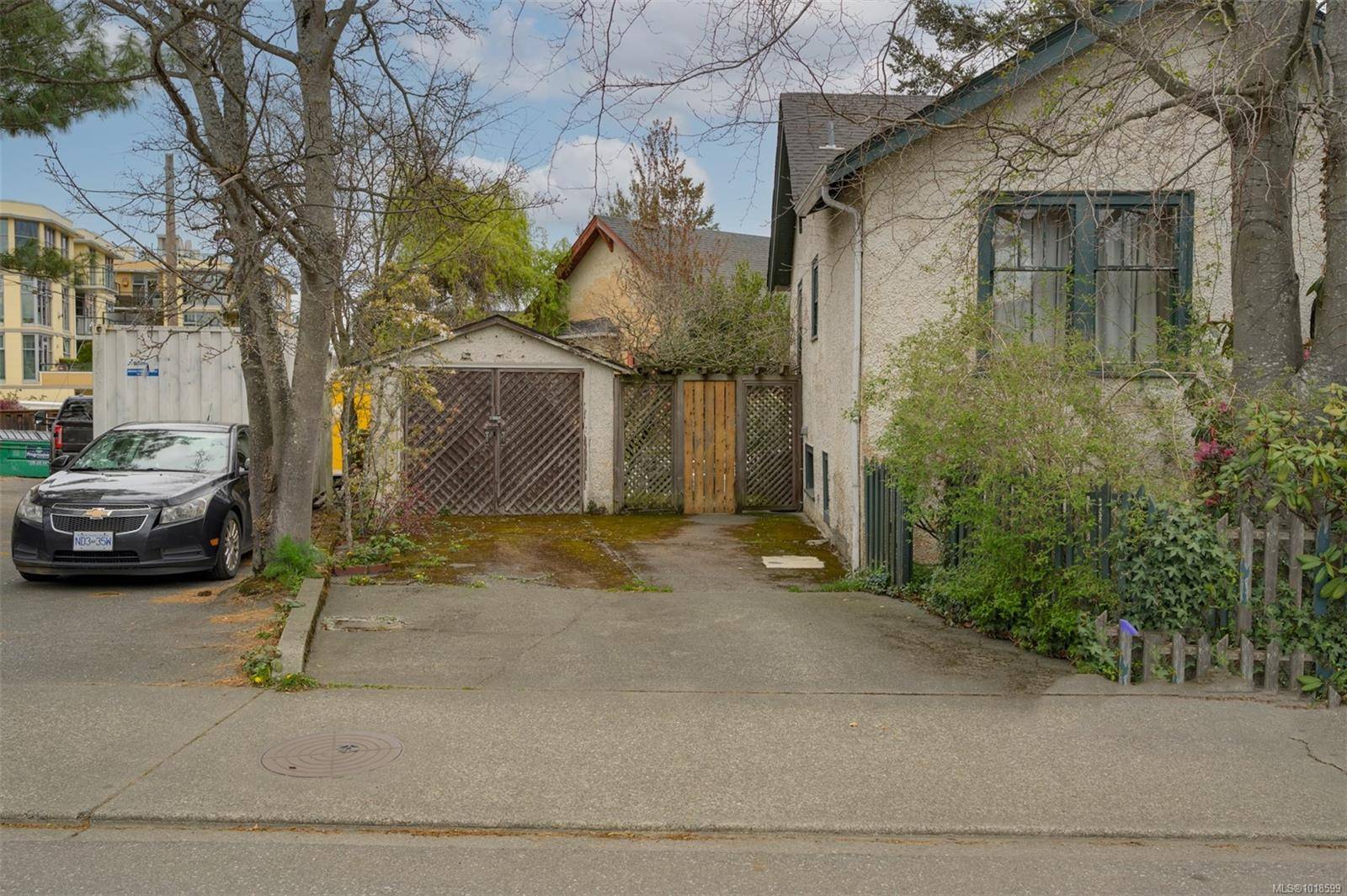 Victoria, BC V8W 1L8,516 Simcoe St