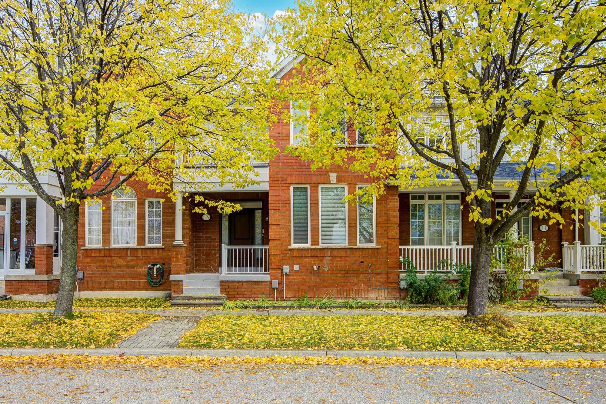 Markham, ON L6C 2J6,13 Sharon Lee DR