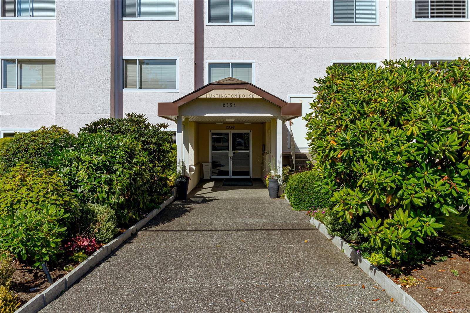 Sidney, BC V8L 2A5,2354 Brethour Ave #401