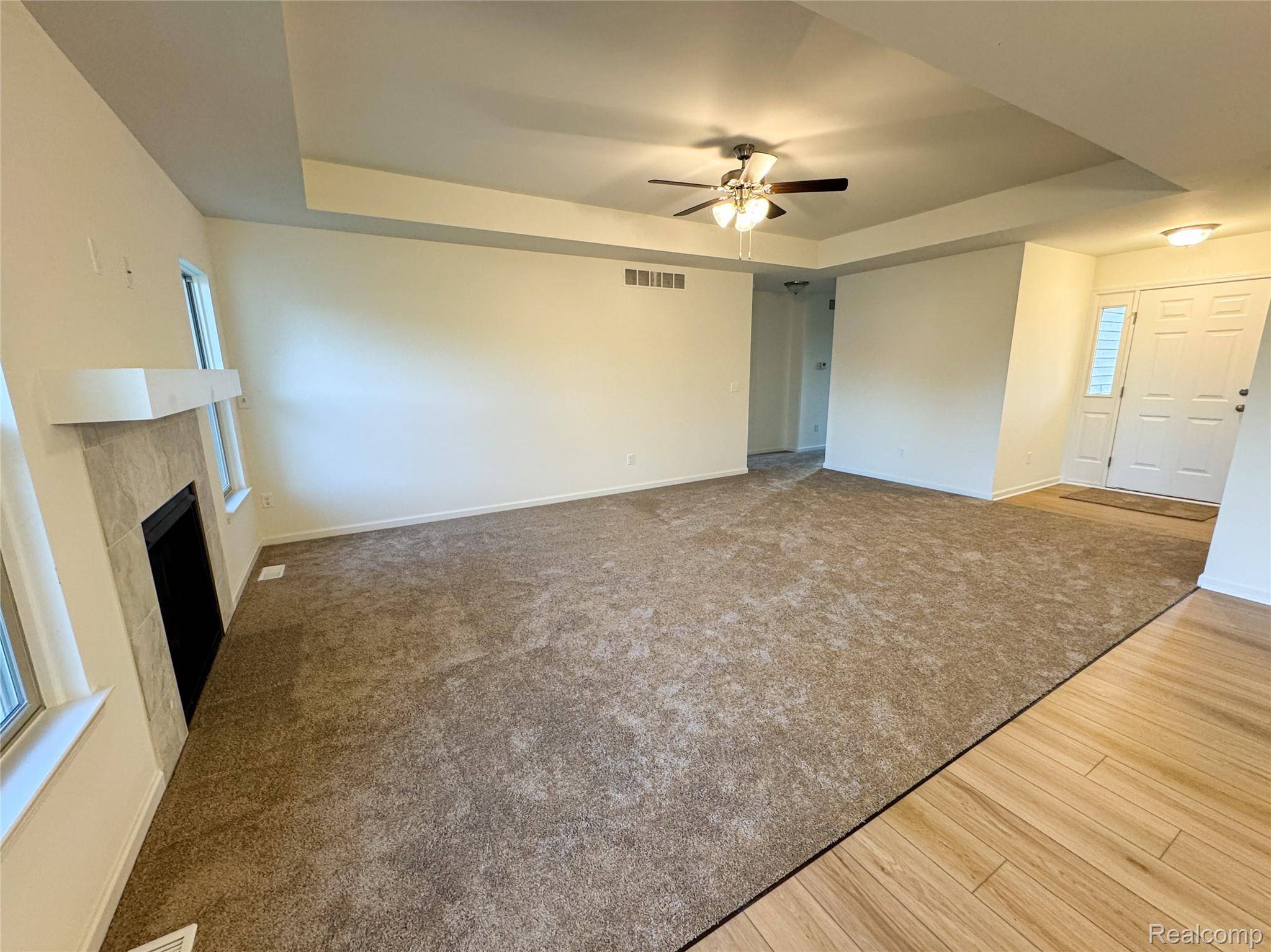 Burton, MI 48509,5389 Swan DR