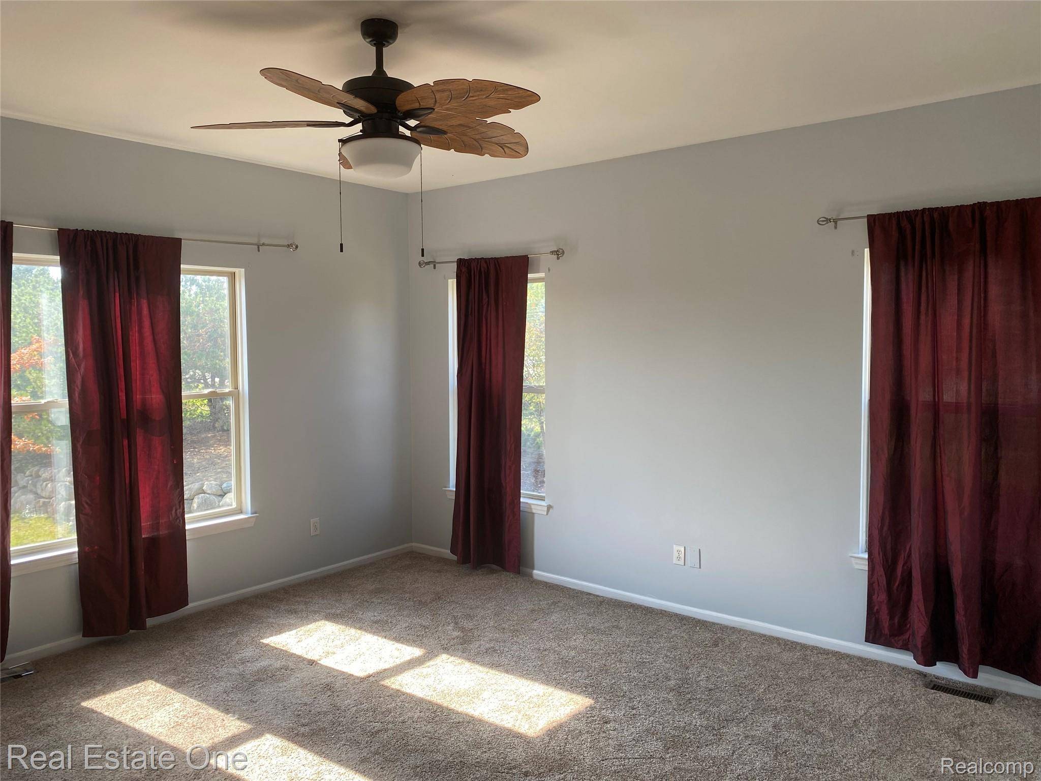 Farmington Hills, MI 48331,39206 Silverthorne Bend