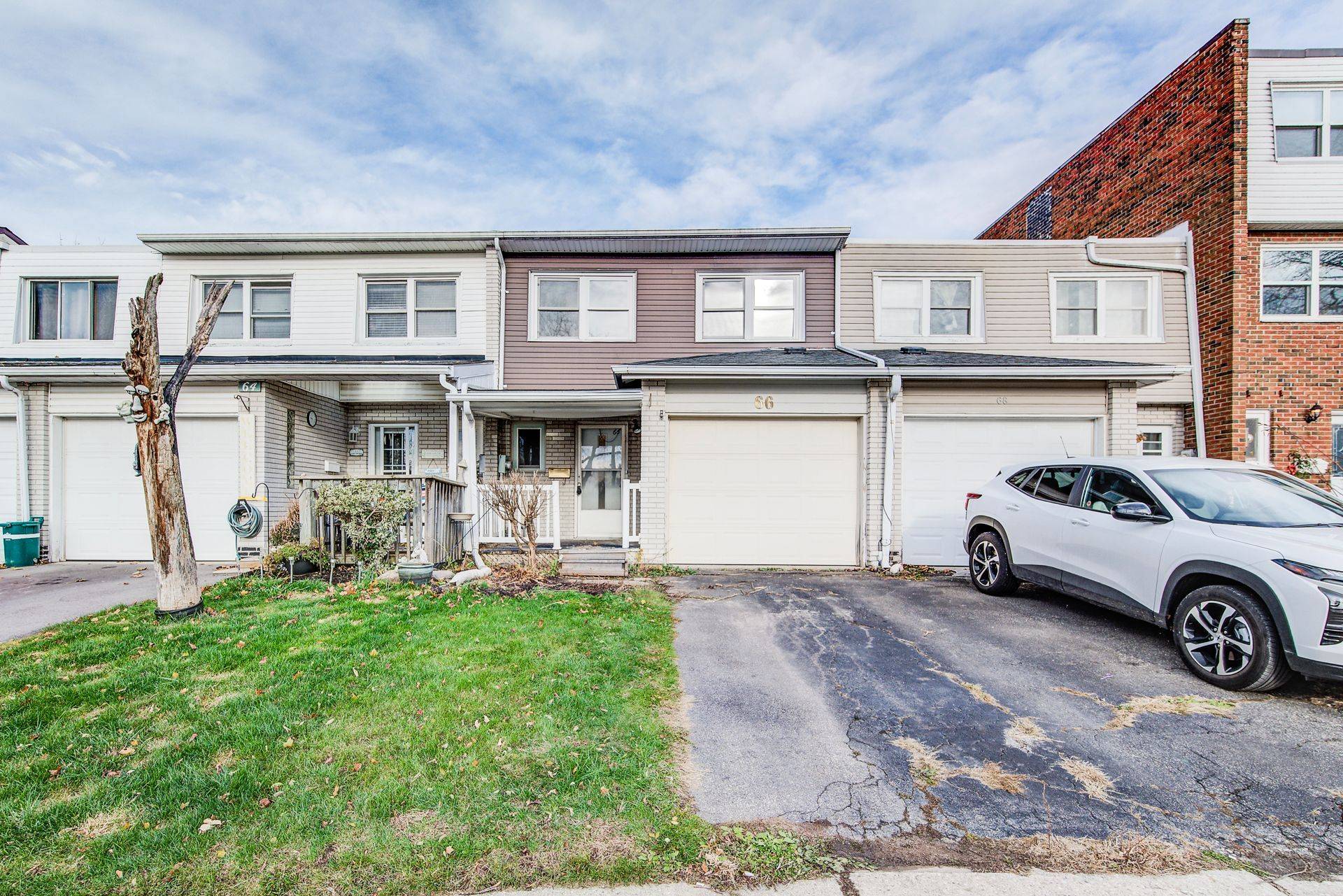Kitchener, ON N2M 5A3,66 Charles Best PL