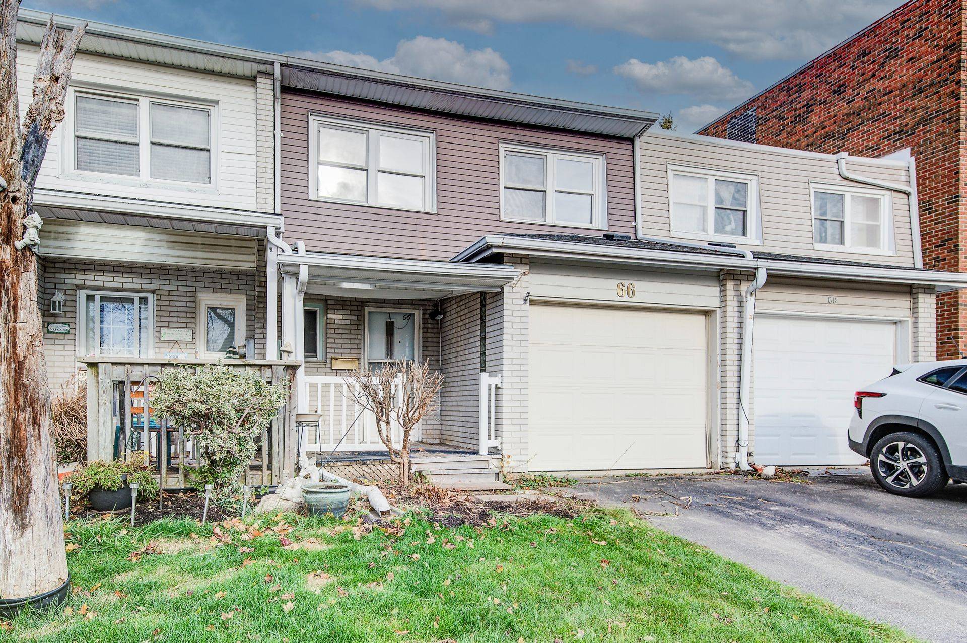 Kitchener, ON N2M 5A3,66 Charles Best PL