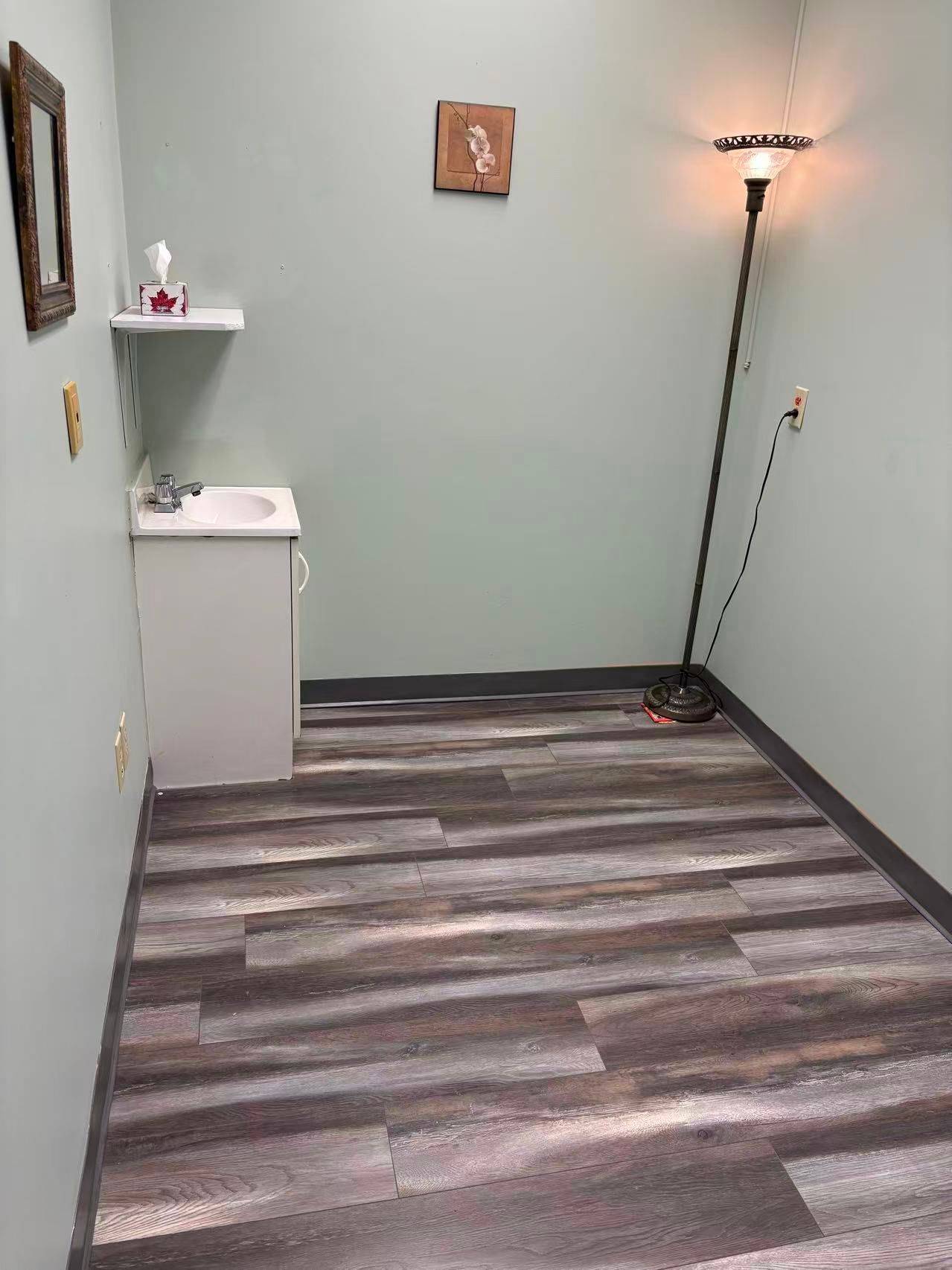 Toronto C15, ON M2J 1W8,2175 Sheppard AVE E #222